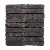 Der dunkelgraue Terca Eco-Brick Atacama ist einer von 16 Ziegelsorten aus dem neuen Terca Eco-Brick Sortiment. Er ist 210 x 65 x 50 mm groß. Foto: Wienerberger