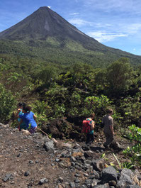 Combo: Caminata Volcán Arenal + Canopy Los Cañones o Cabalgata y Los Lagos Termales