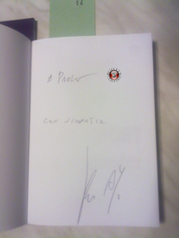 Autografo di Pablo Ayo sul libro Alien report