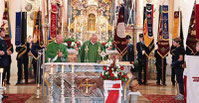 Stadtpfarrer Wolfgang Häupl und Diakon Alfons Eiber zelebrierten den Gottesdienst.