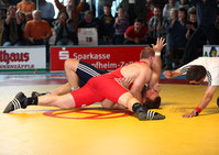 Schultersieger gegen Balázs Kiss Weltmeister von 2009