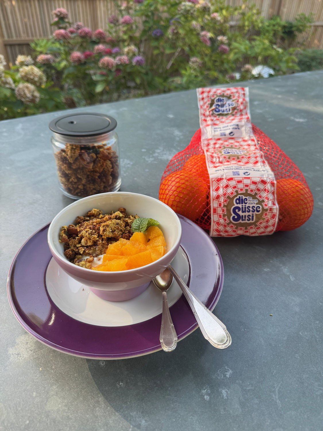 DIE SÜSSE SUSI ORANGEN GRANOLA