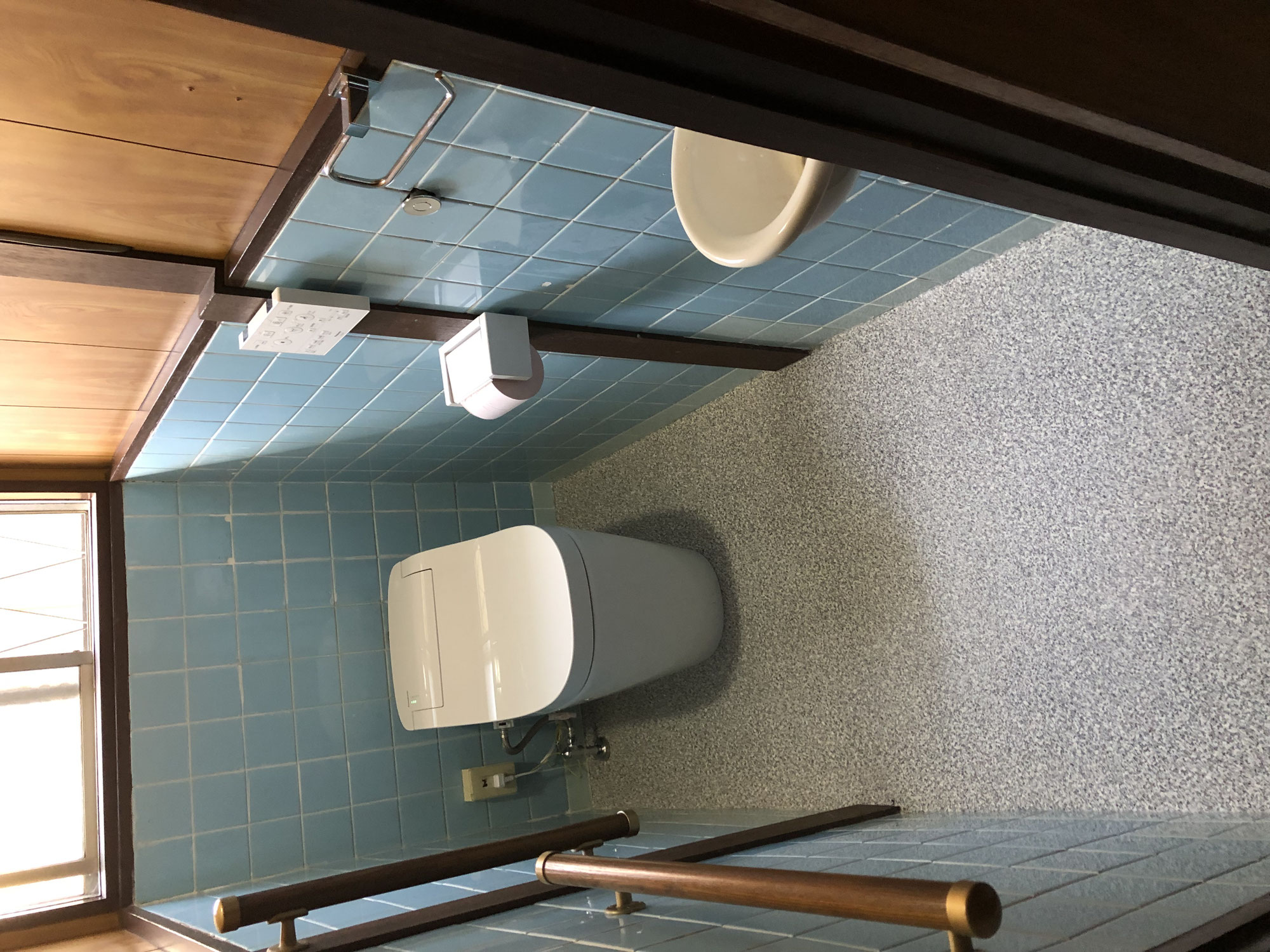 東広島市黒瀬町｜小便器撤去とアラウーノ交換のトイレリフォーム施工事例