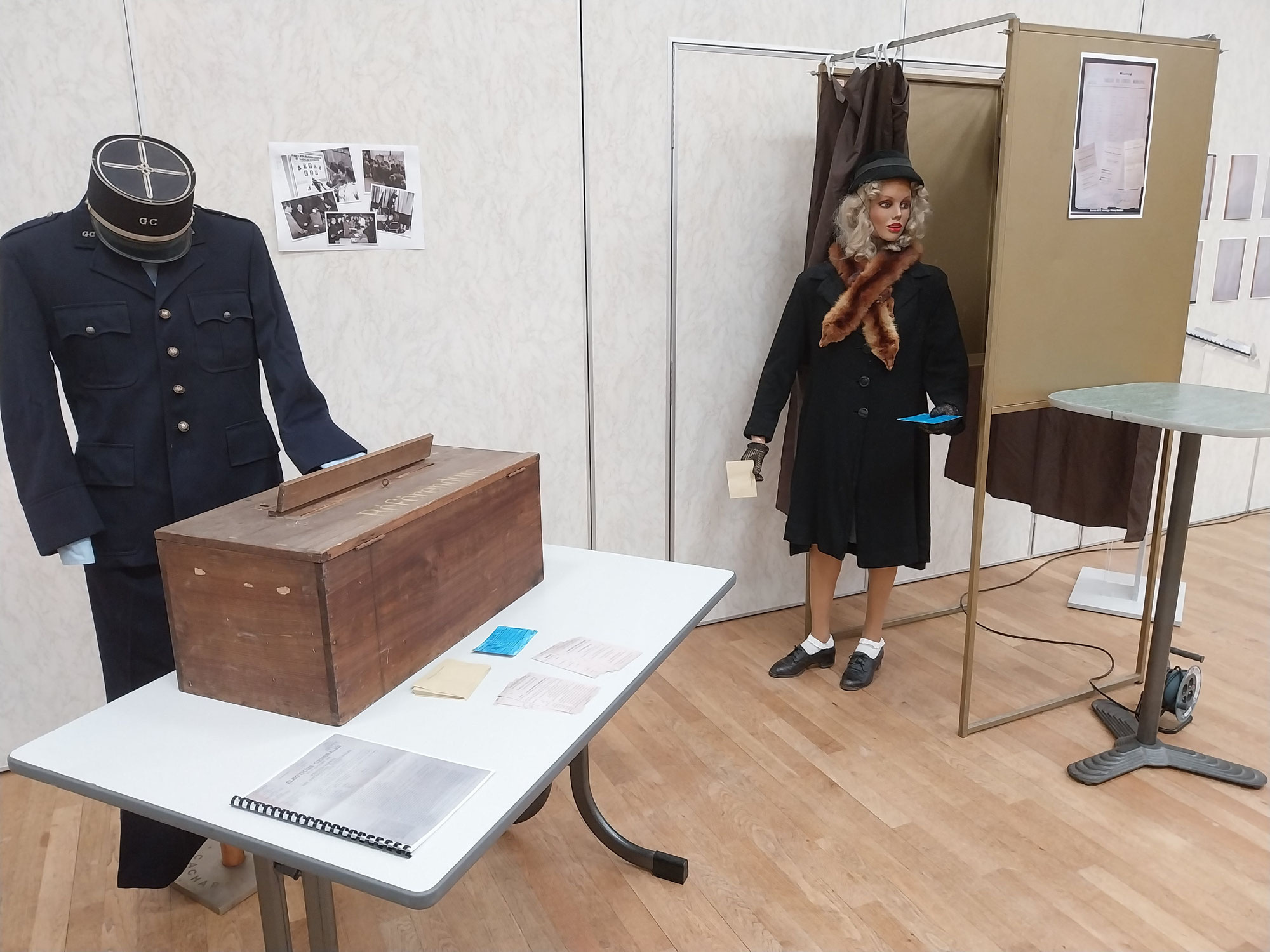 Une exposition sur le droit de vote des femmes à Luché-Pringé