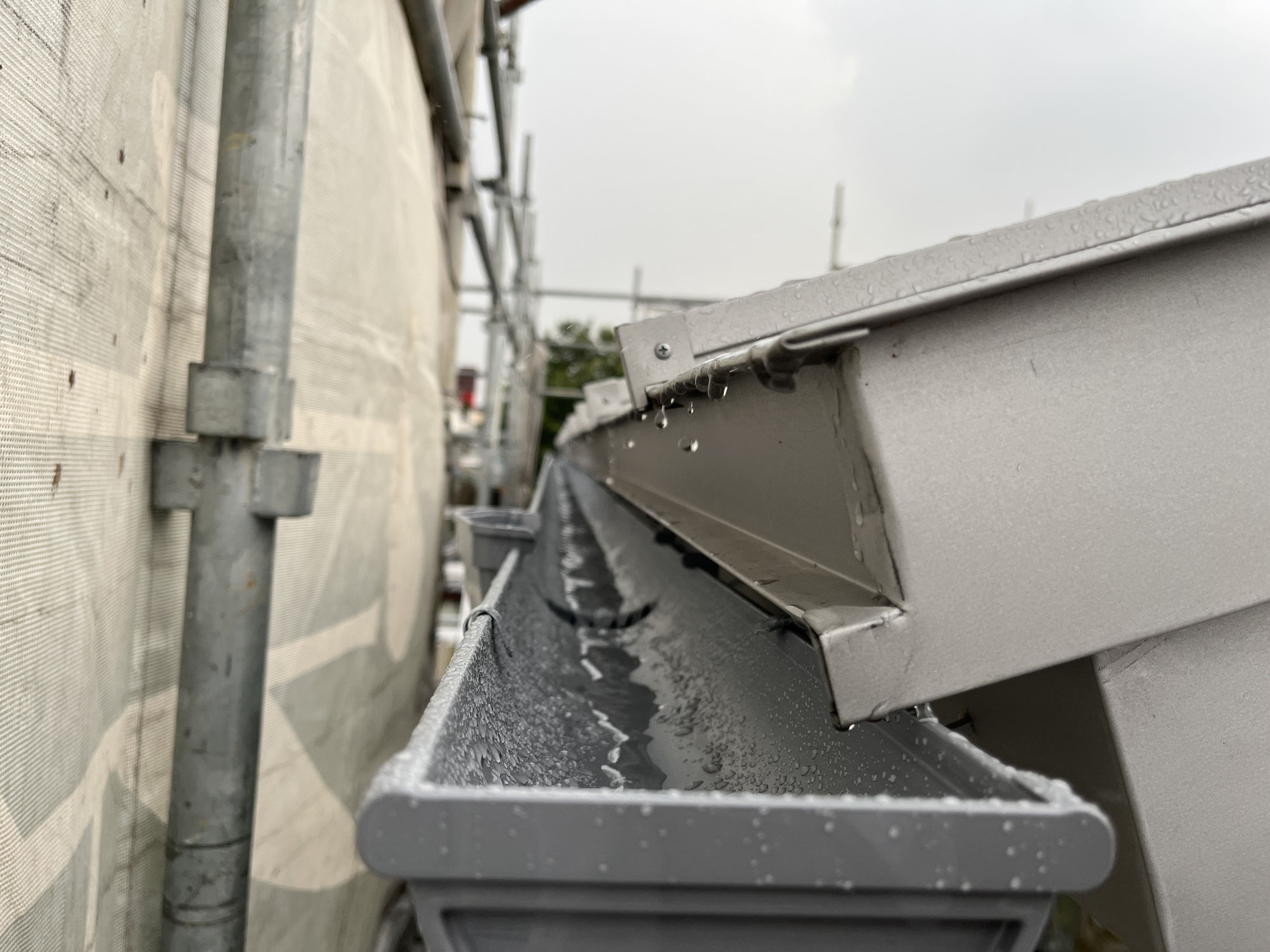 プロが教える！雨樋の修理・交換完全ガイド｜費用・選び方・注意点まで徹底解説｜永盛板金【1926年創業】