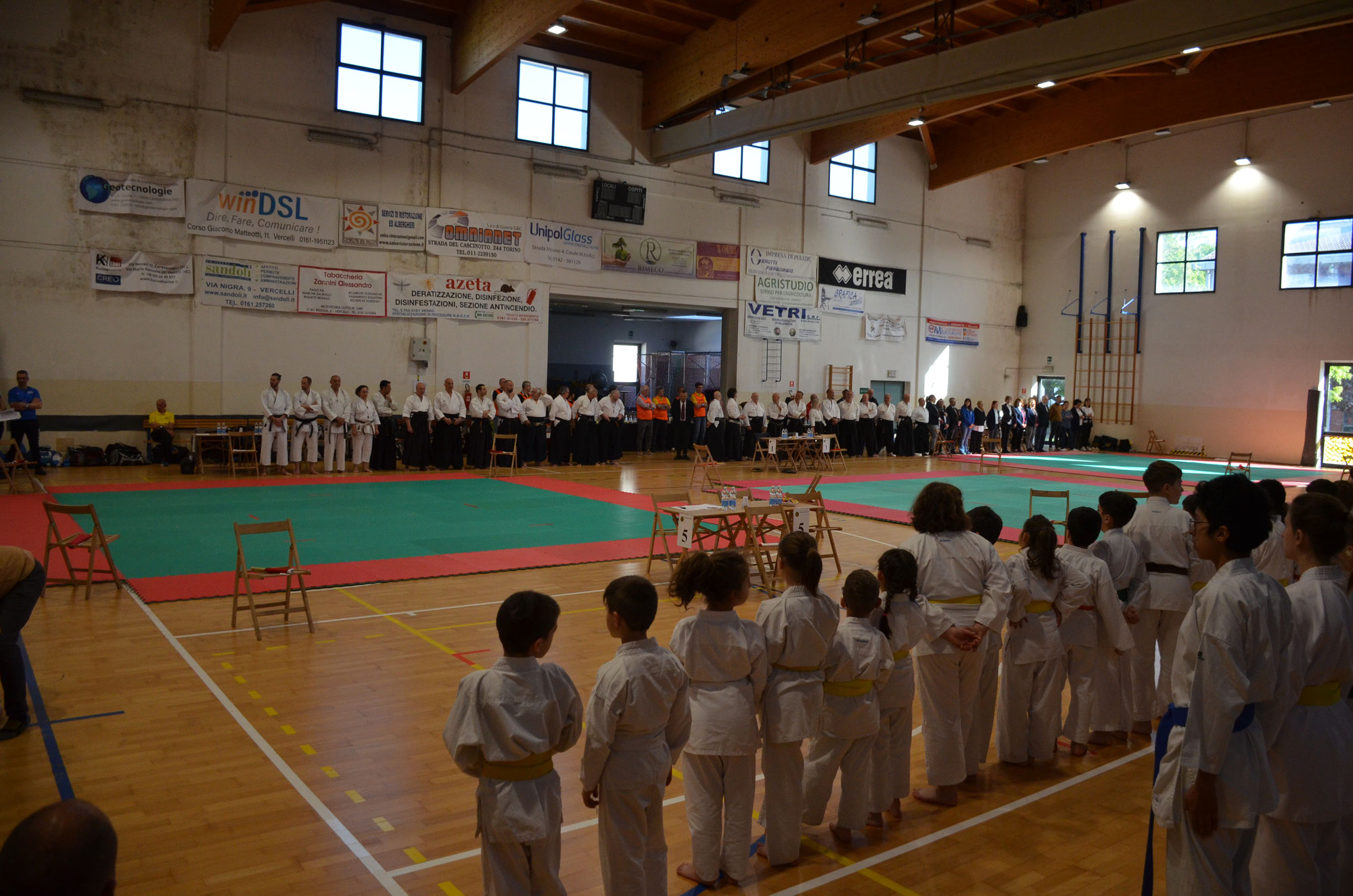 Gli atleti del karate al Trofeo Yanagi a Vercelli