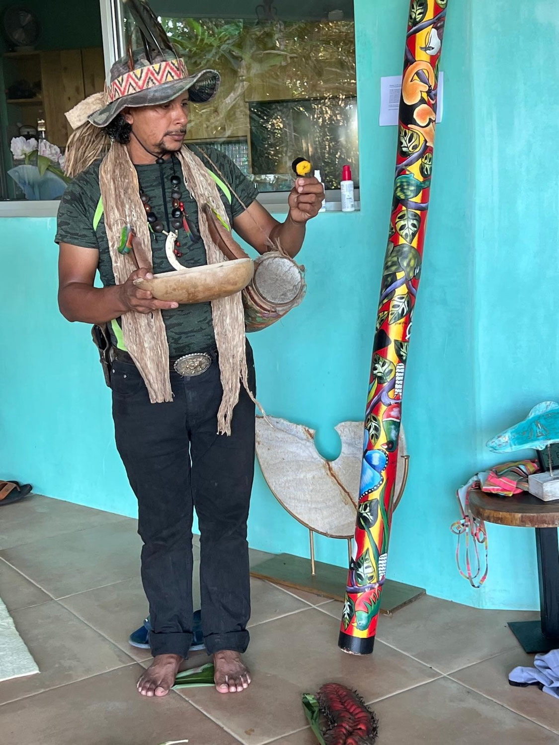 Besuch von Marcony, einem Indigenen aus dem Stamm der Maleku
