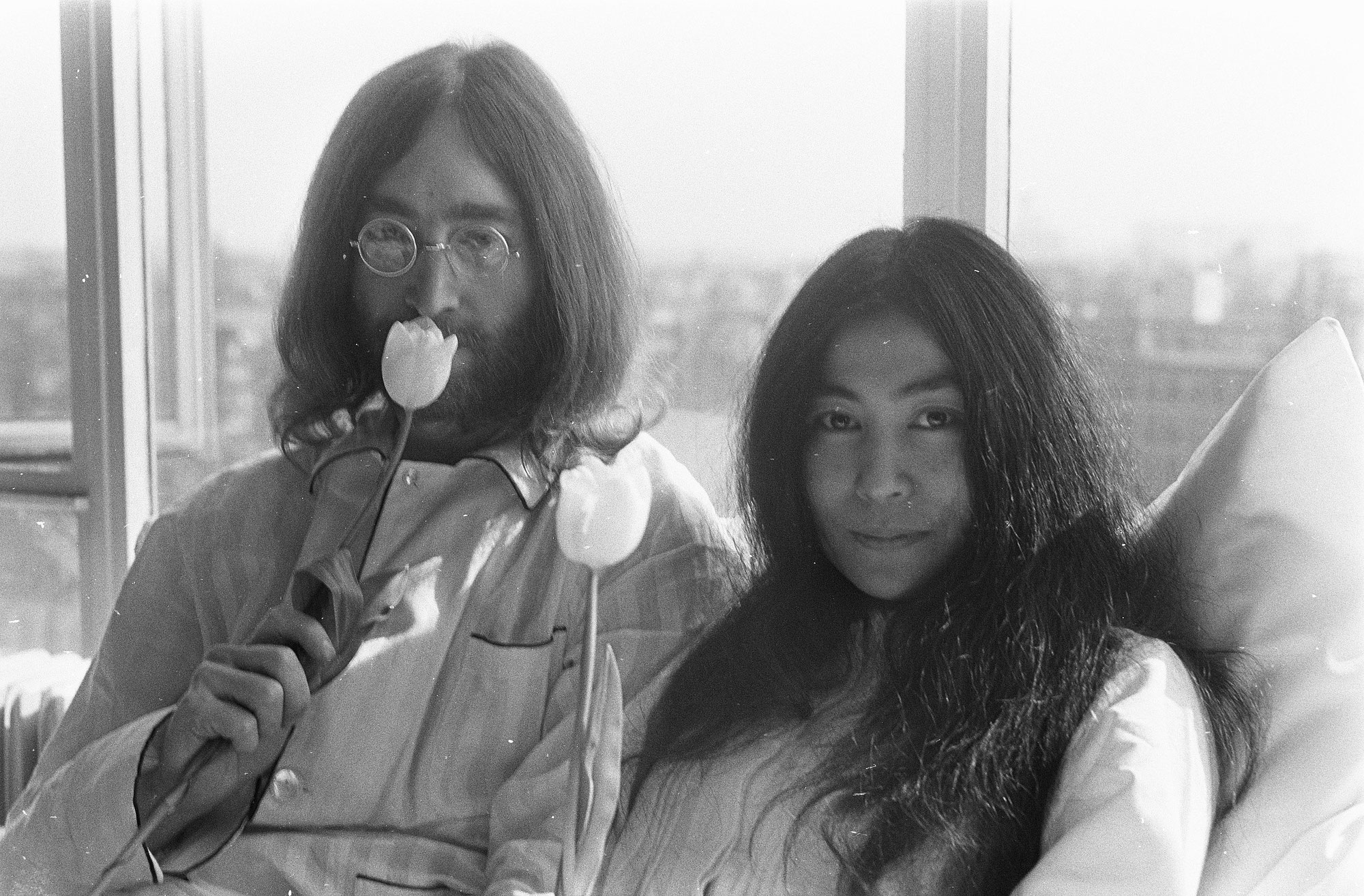 【美術解説】オノ・ヨーコ「前衛集団フルクサスのメンバーにてジョン・レノンの元妻」