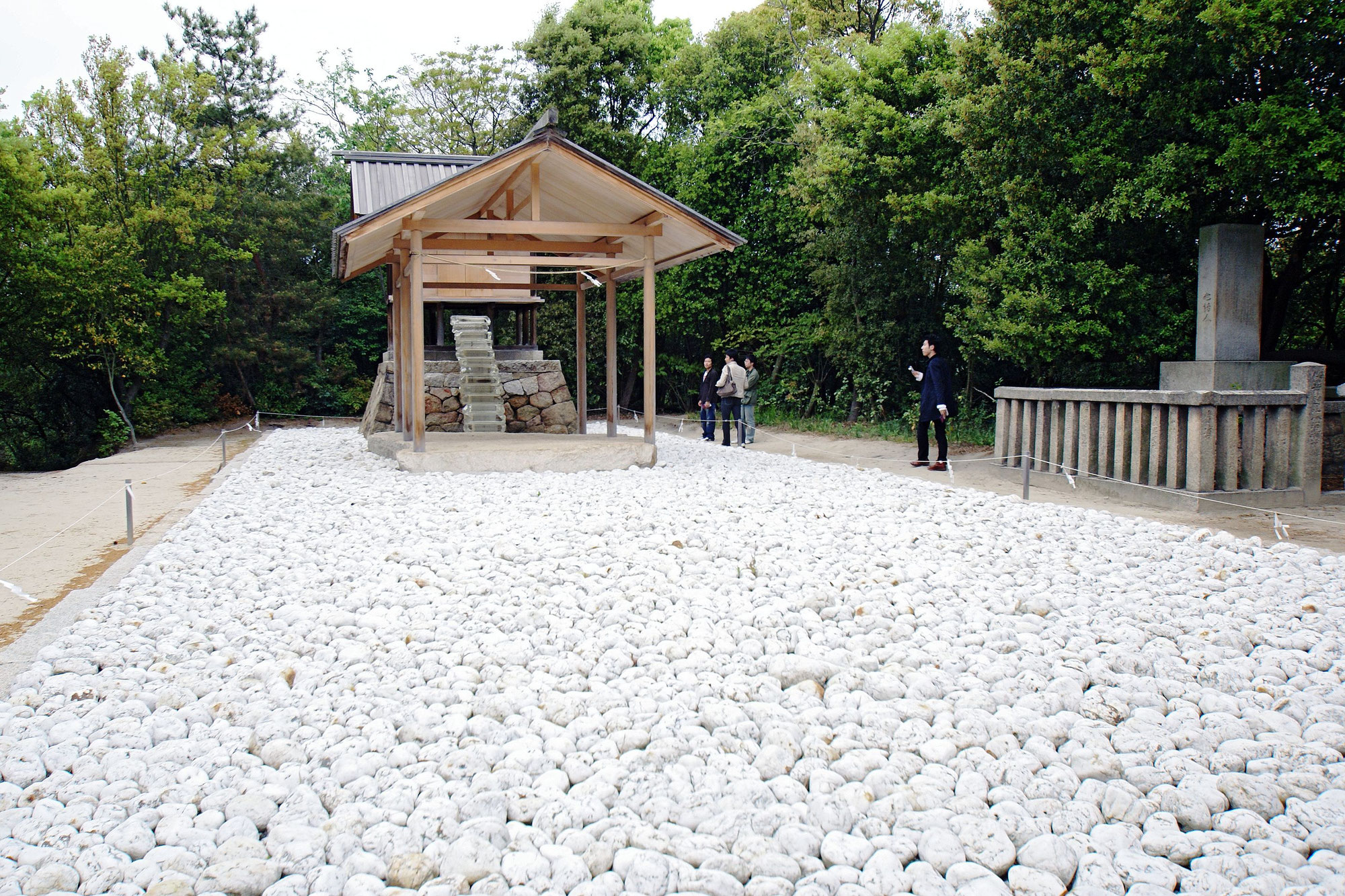 【美術解説】杉本博司「時間の積み重なりや流れを撮影する写真家」