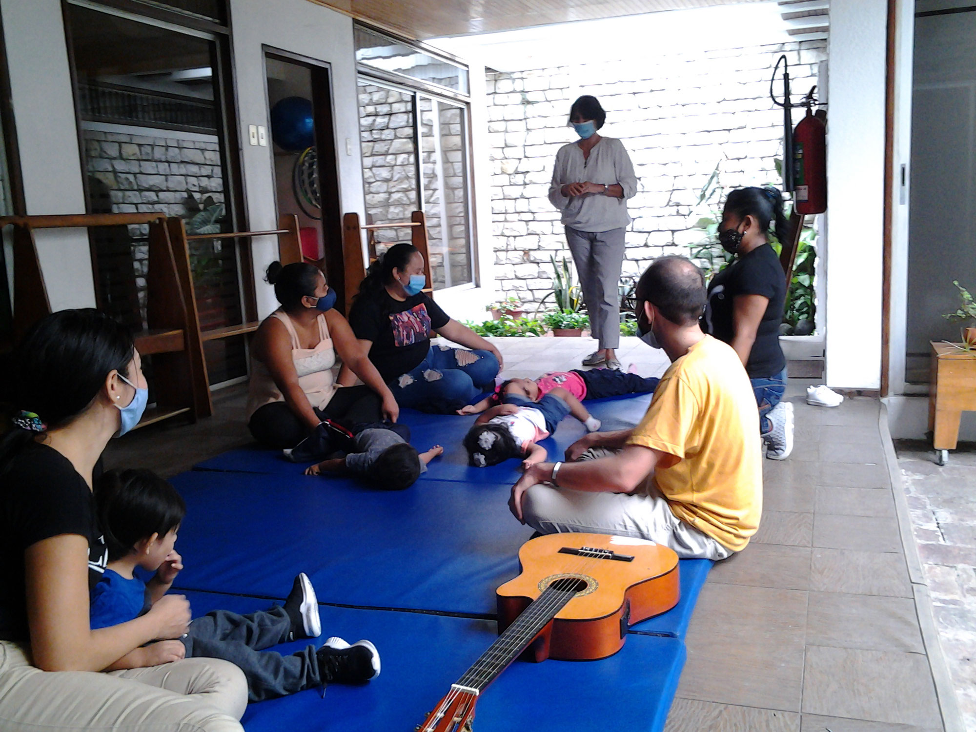 Hoffnungsvoll arbeiten  im Kinderzentrum Guayaquil