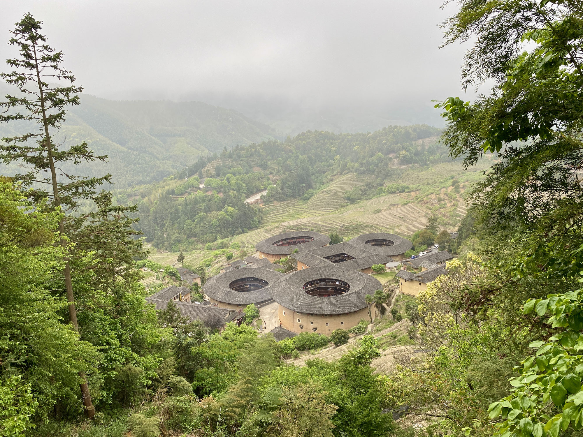 Tulou or not tulou: that is the question.