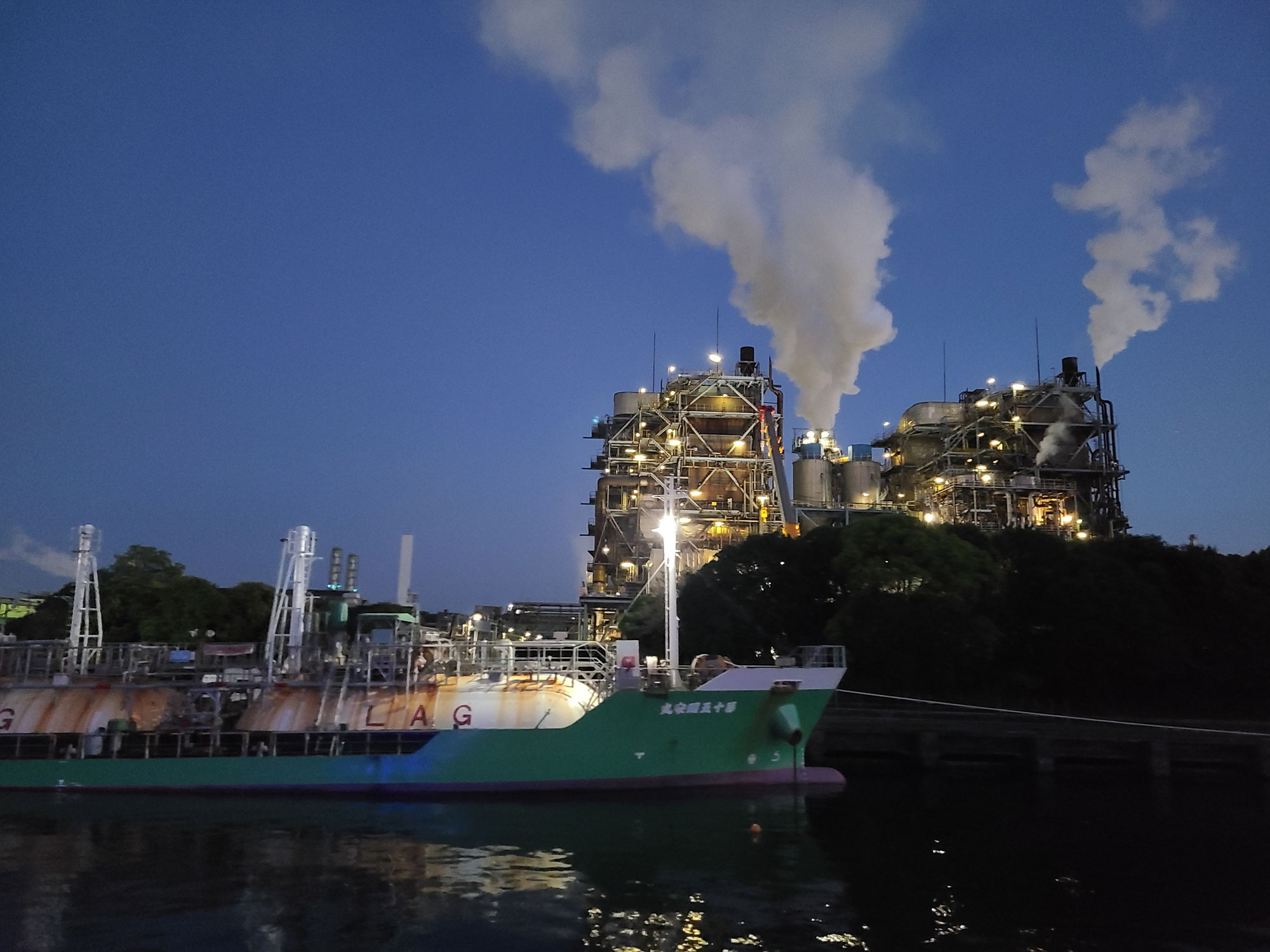視察レポート／海から見る川崎工場夜景クルーズ