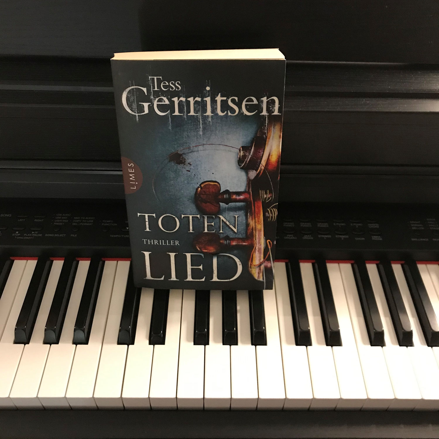 "Totenlied" von Tess Gerritsen