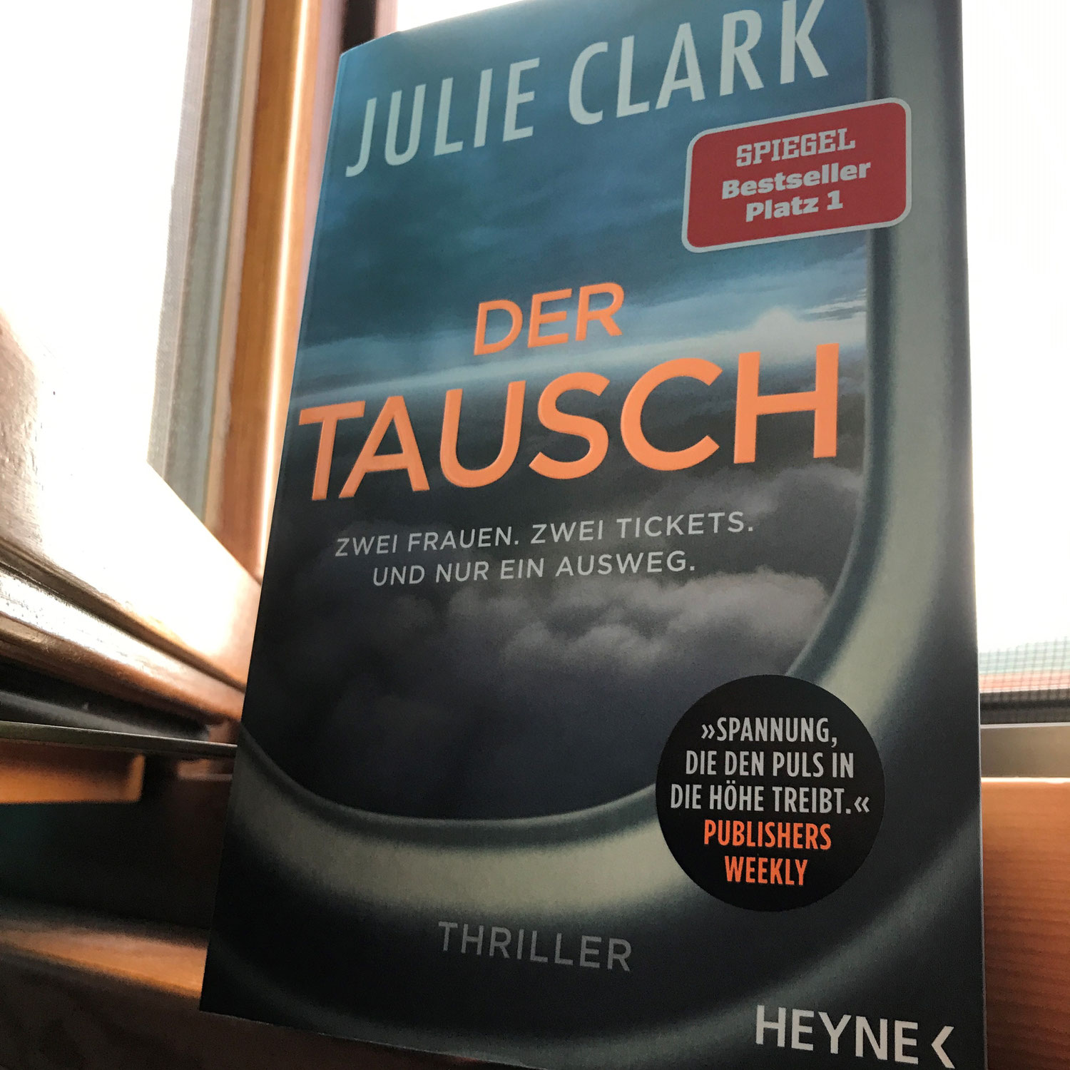 "Der Tausch" von Julie Clark