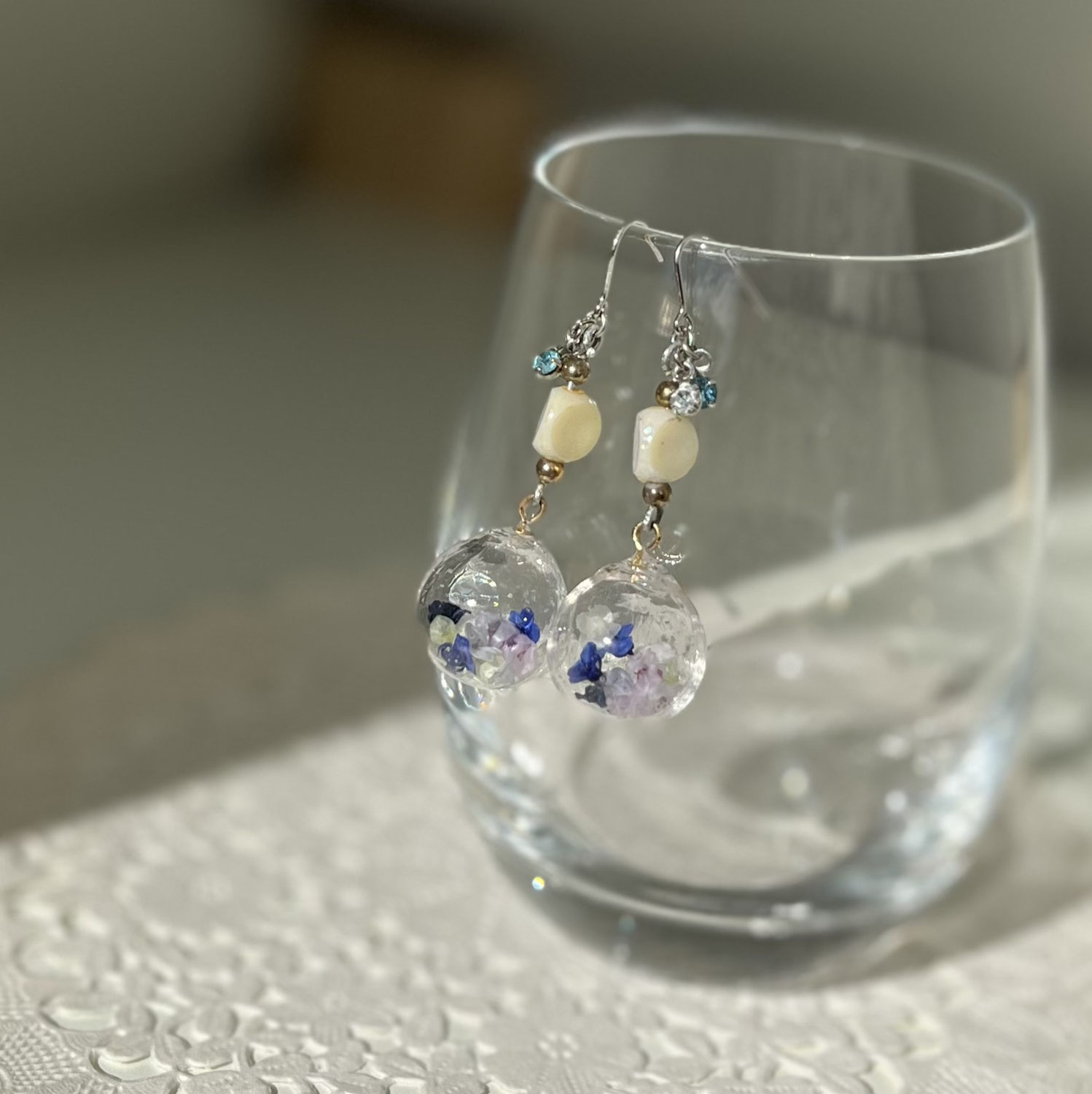 アリッサムの風船ピアス