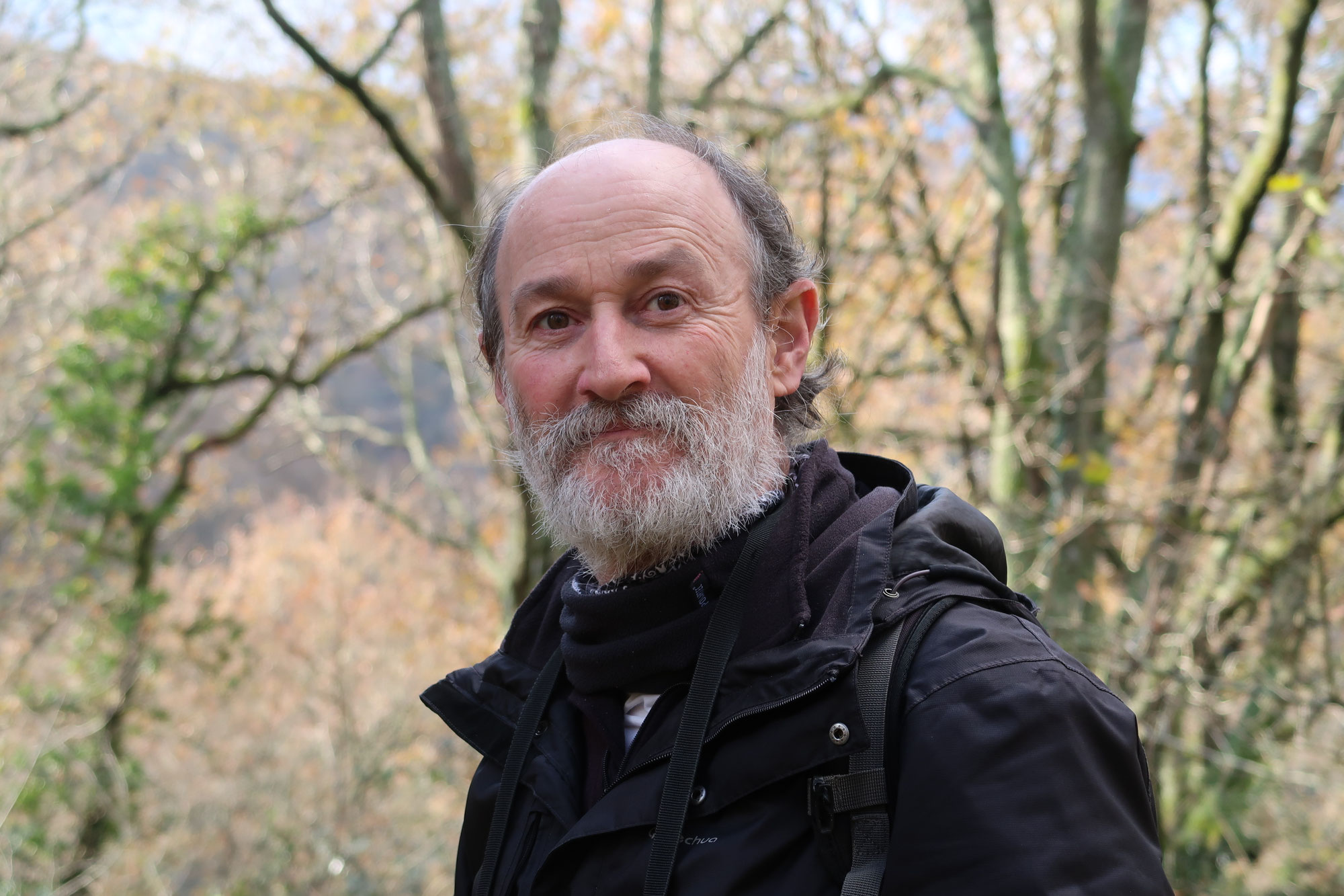 Video-Entrevista al escritor Ignacio Abella sobre su libro: "La Cultura del Tejo"