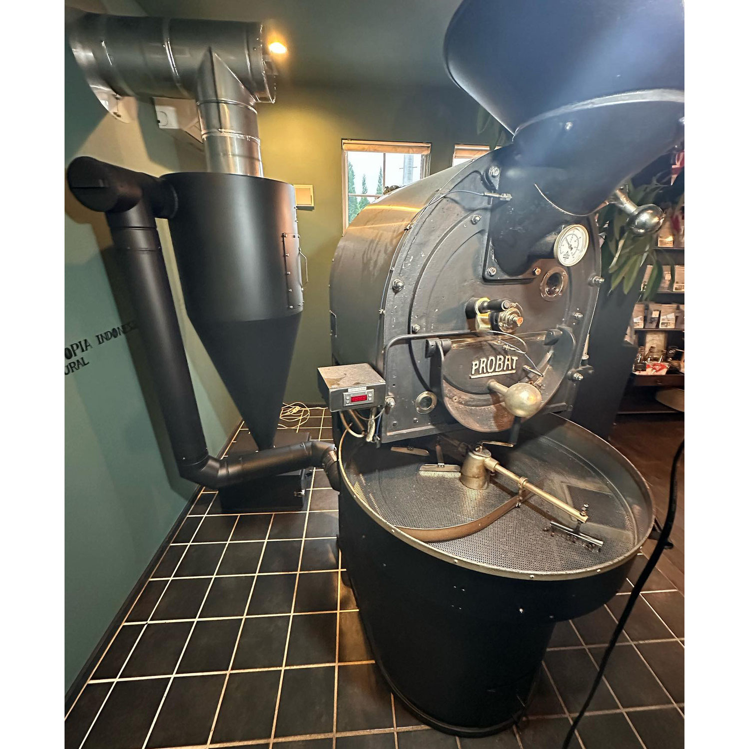 宮城県仙台市COFFEE HAUSさんのサイクロン増設とダクトのやり変え工事をさせていただきました