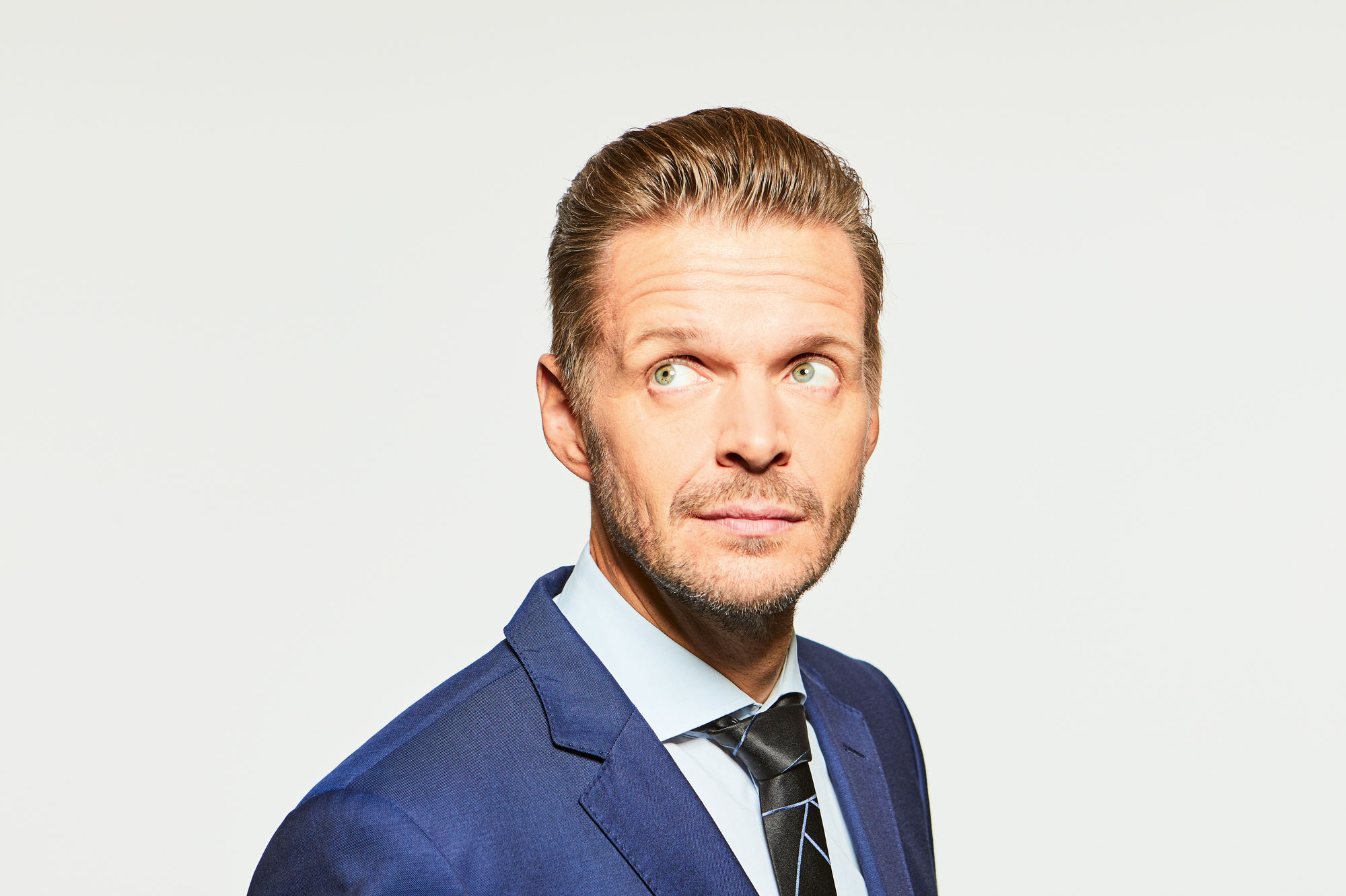Florian Schroeder auf Live-Tour mit „NEUSTART“ – Gewinnspiel: 3 x 2 Eintrittskarten