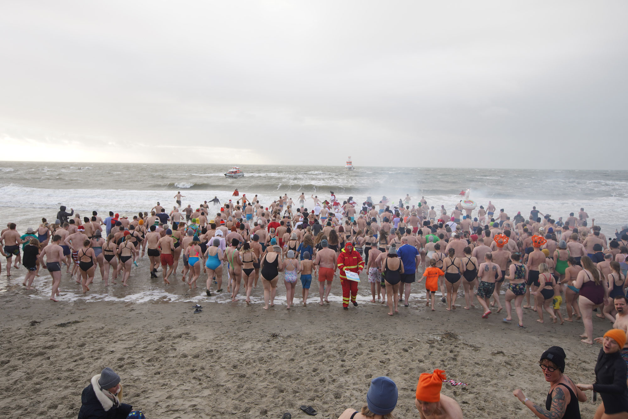 Neujahrsbaden der DLRG Borkum auf den 4. Januar verschoben