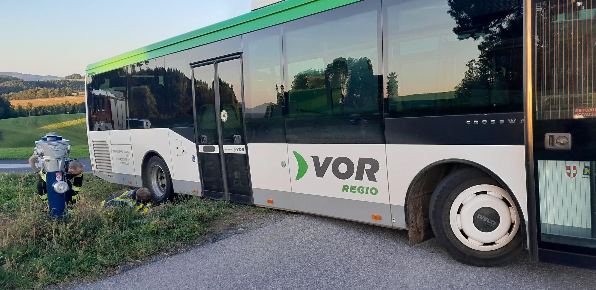 Schulbus von der FF Kirchschlag geborgen.