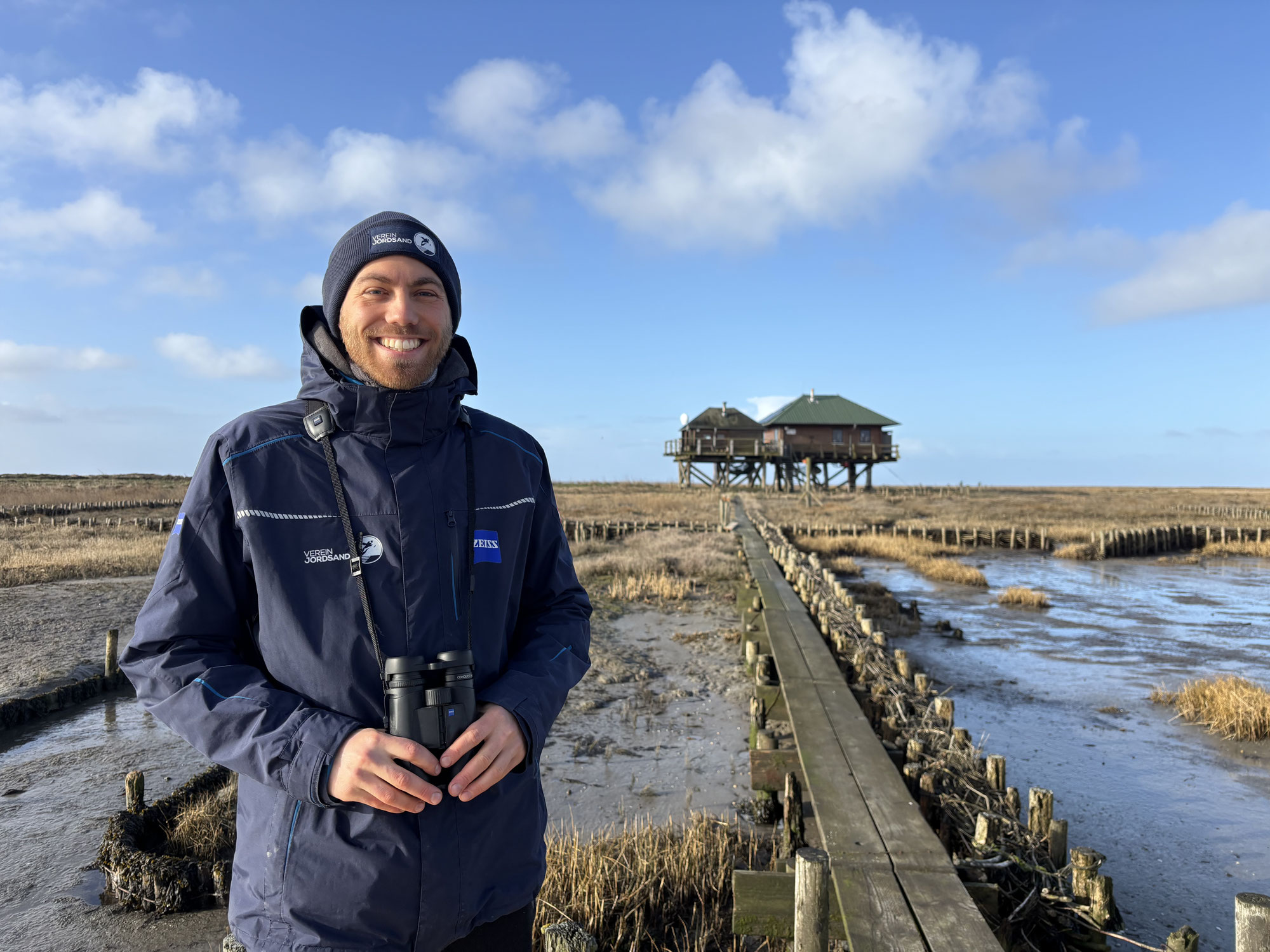 Neuer Vogelwart auf der KLIMAHALLIG Norderoog läutet dritte Projekt-Saison ein