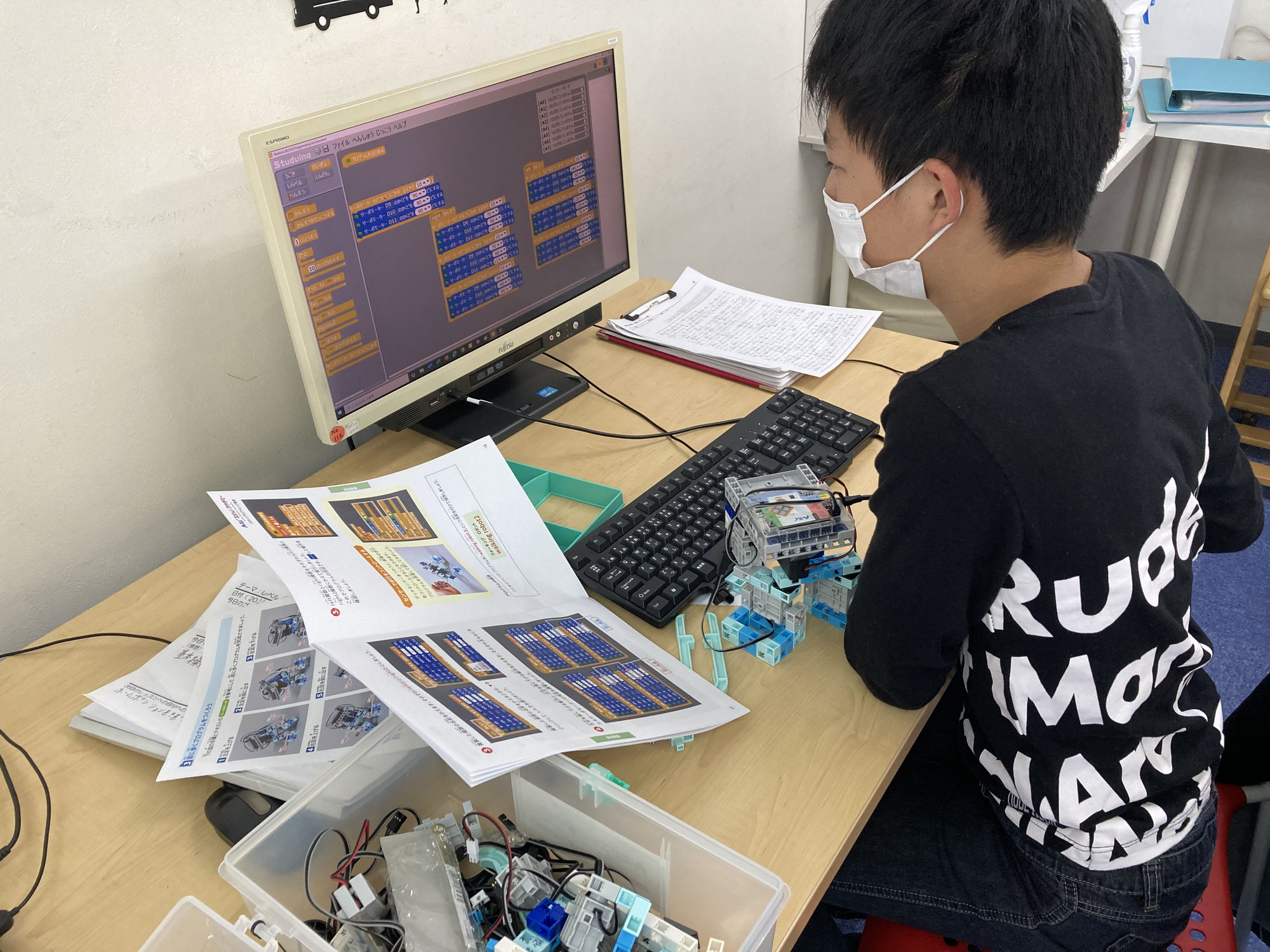 レベル６歩行ロボで学ぶこと