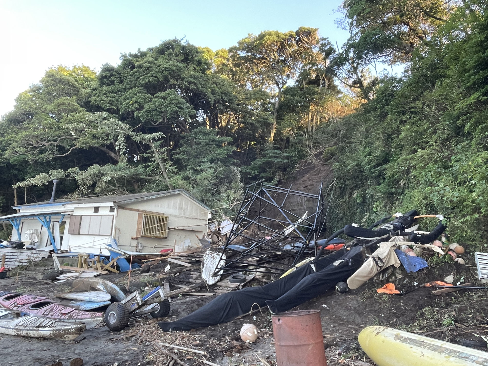 胴網海岸土砂崩れ被害についての報告