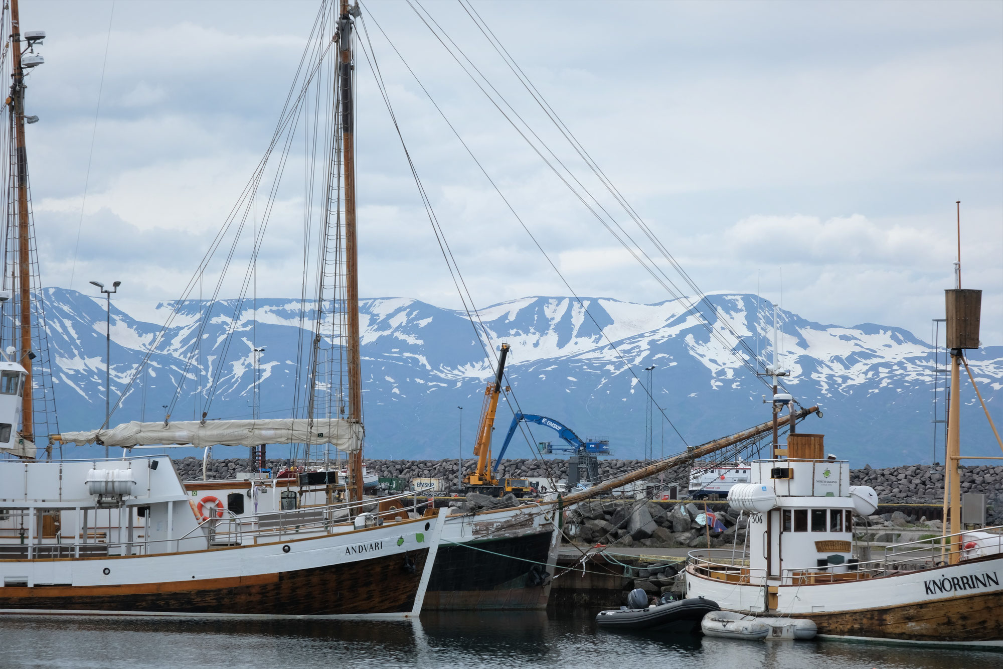 Husavik - Infinity Pools und Chillis