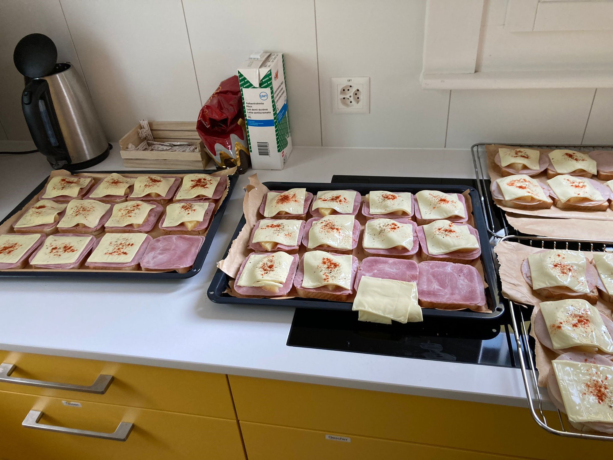 Wir kochen mit Liebe, Essen mit Appetit und Lachen mit Freunden...
