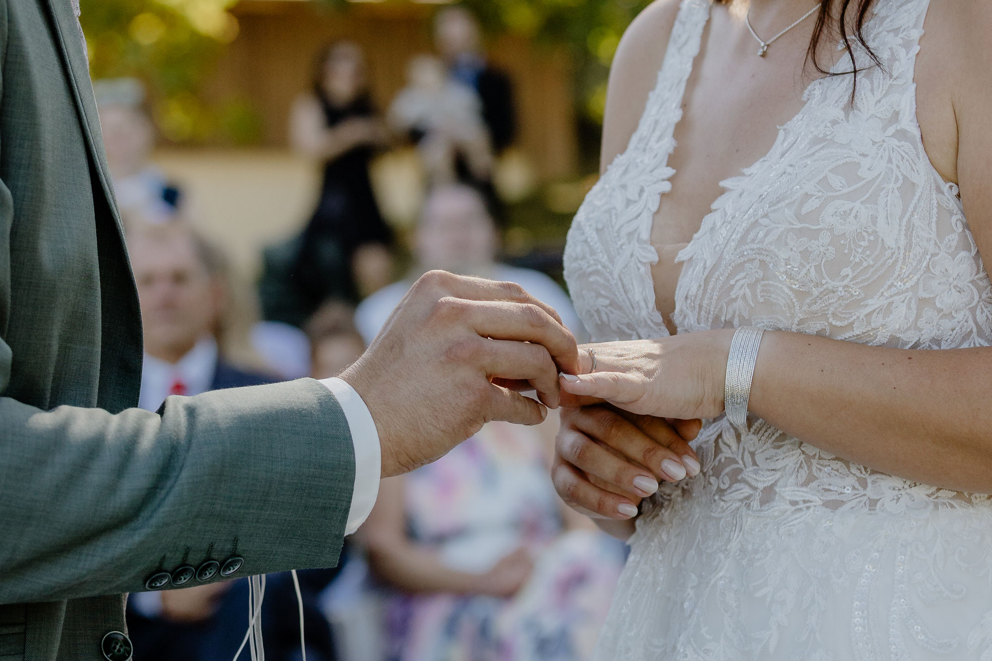 Wie lange sollte man einen Hochzeitsfotografen buchen?