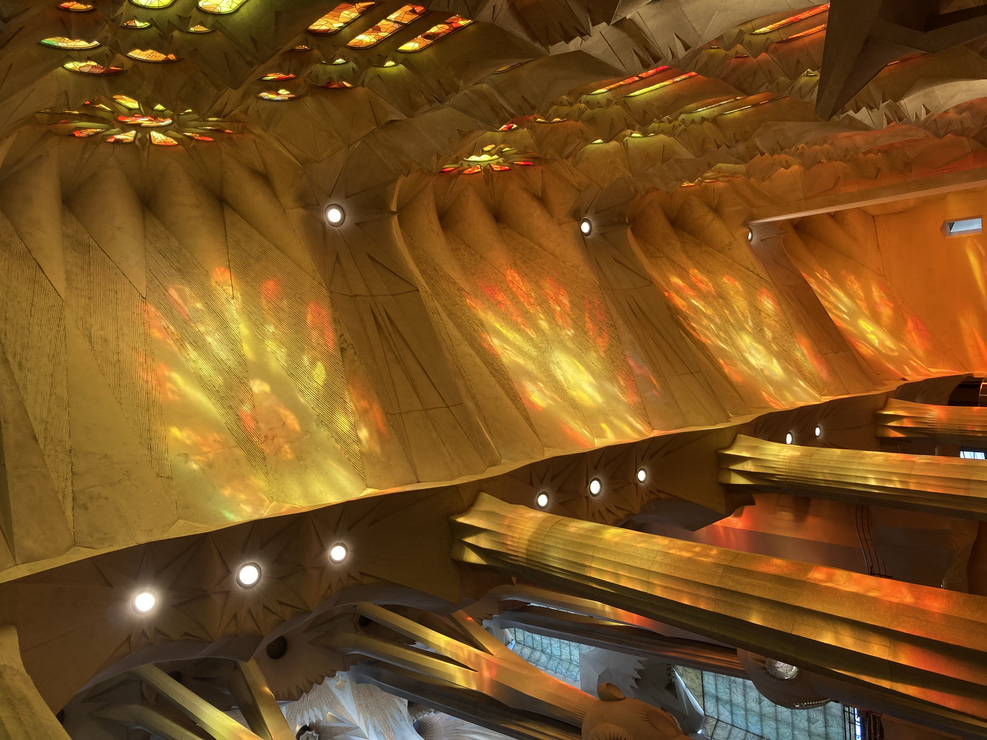 La Sagrada Familia è ora l’edificio più alto di Barcellona grazie alla Torre di Gesù