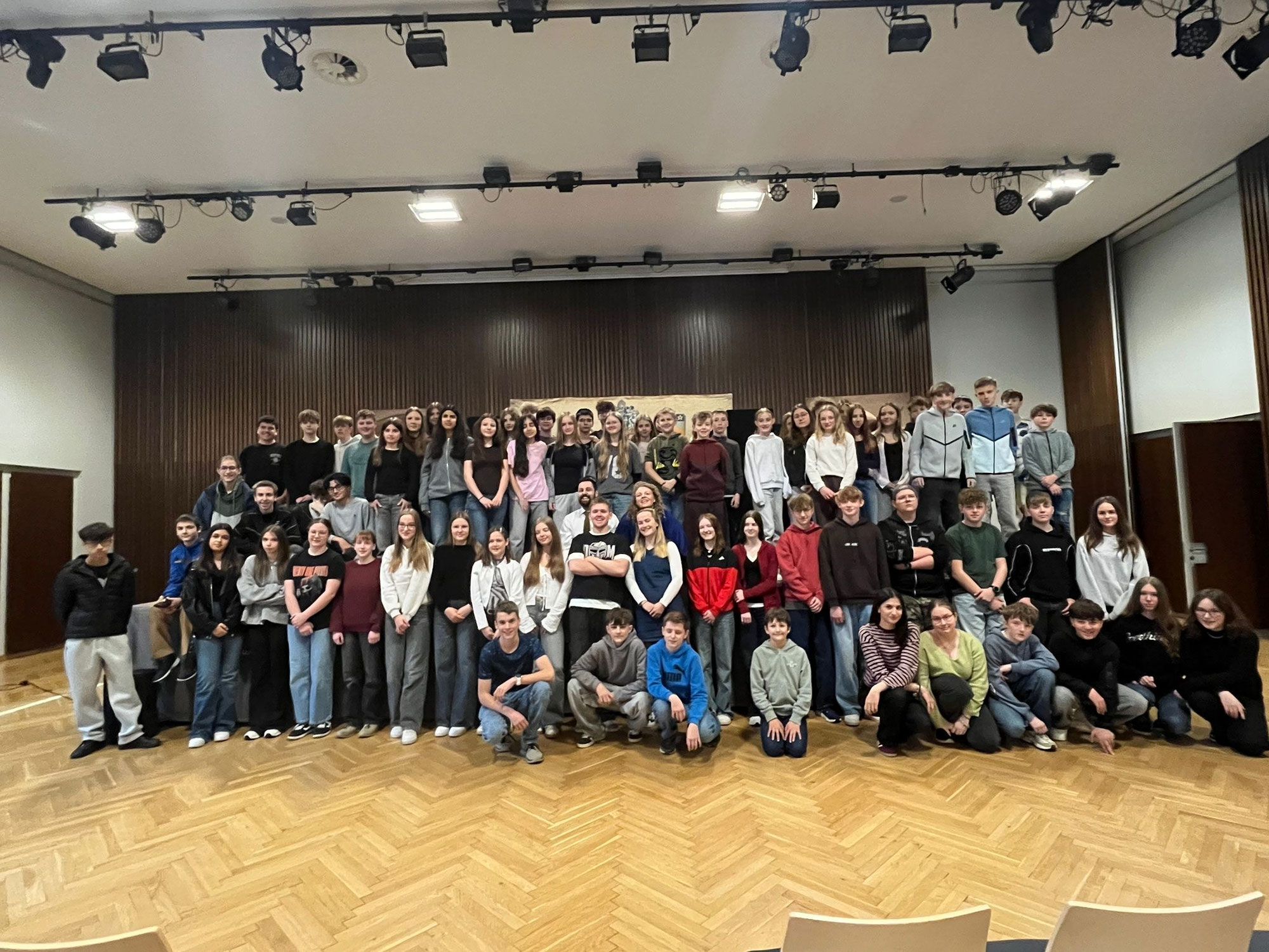 ENGLISH THEATER