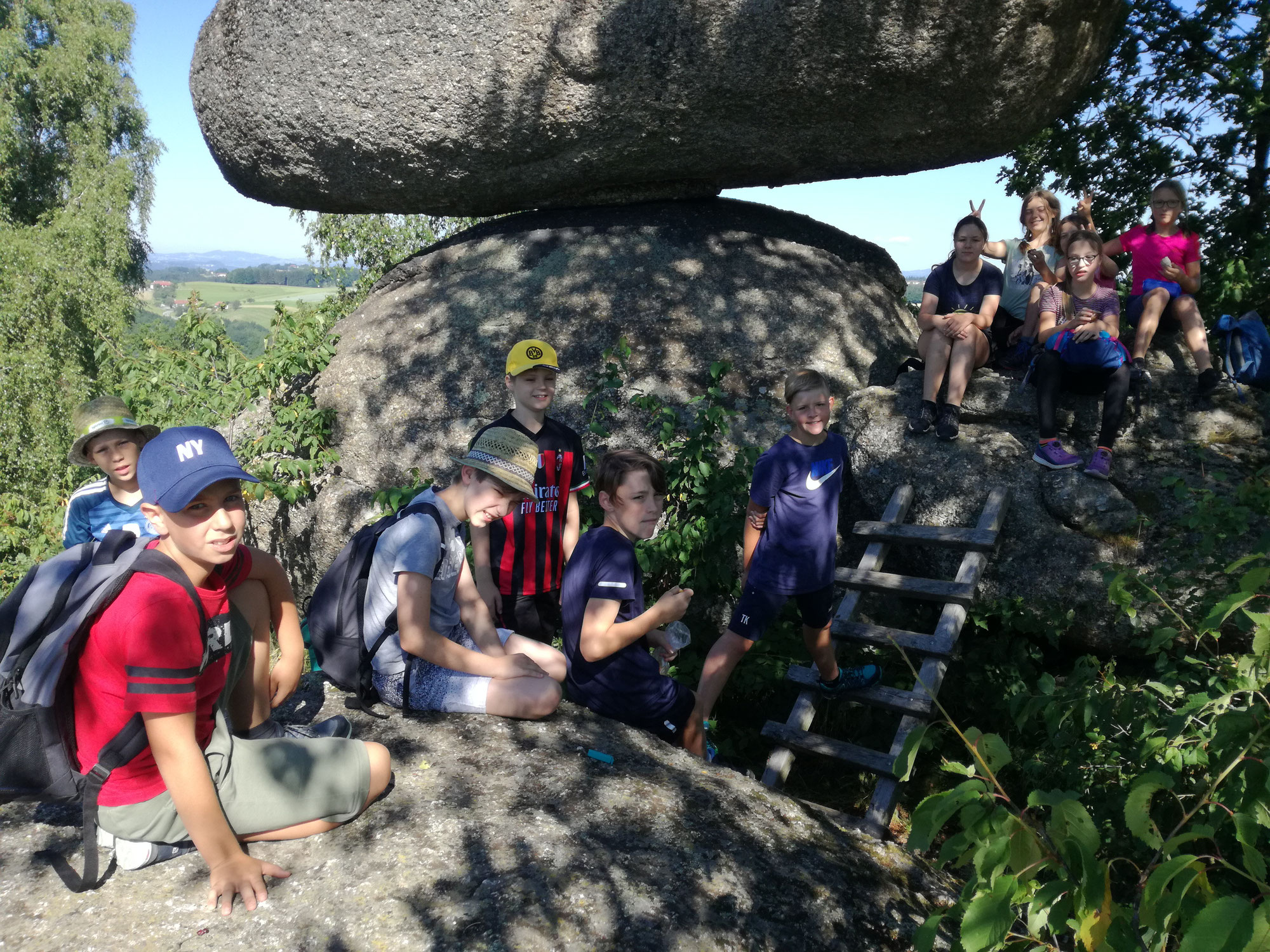 Wandertag der 1. Klassen in Rechberg