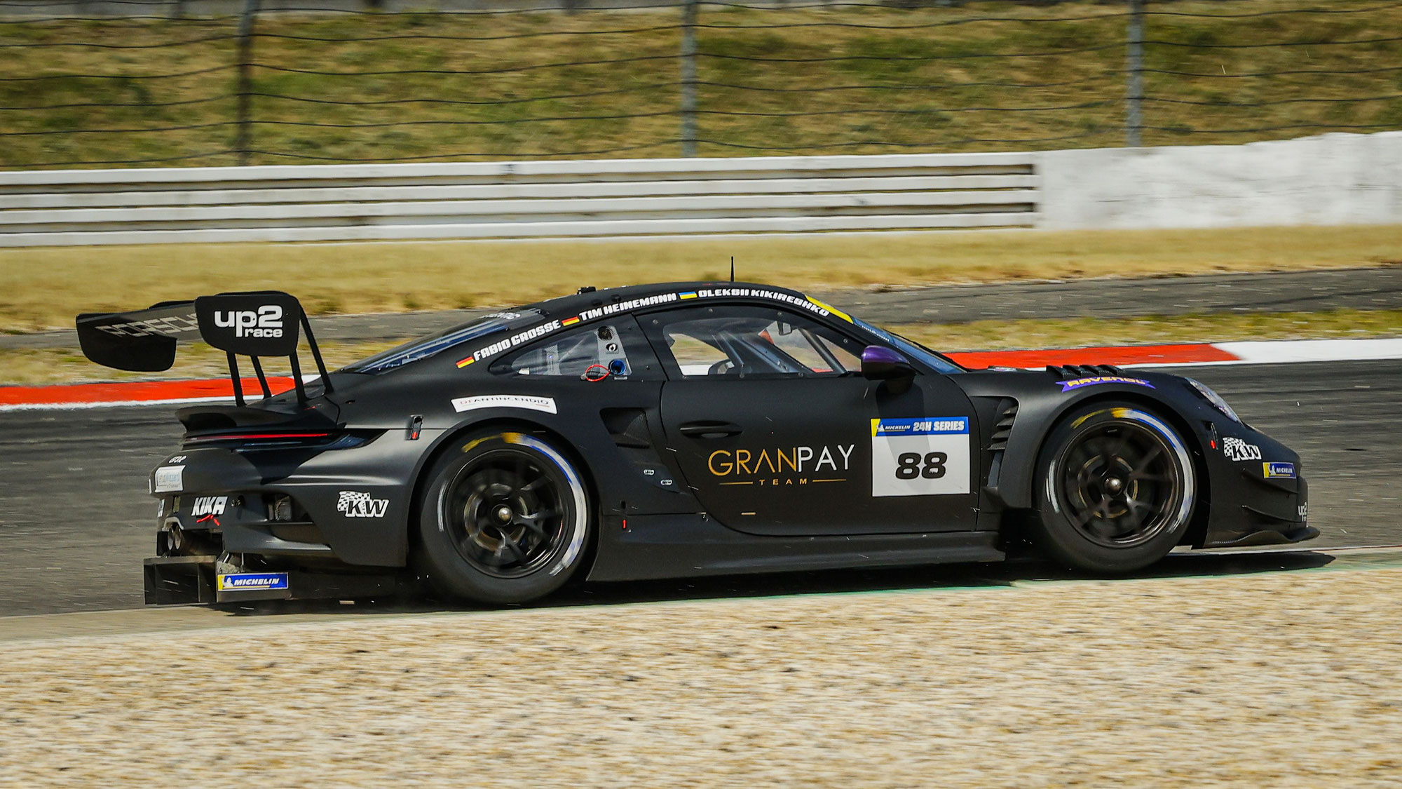 Up2Race führt ersten Rennabschnitt der Michelin 12H Nürburgring an