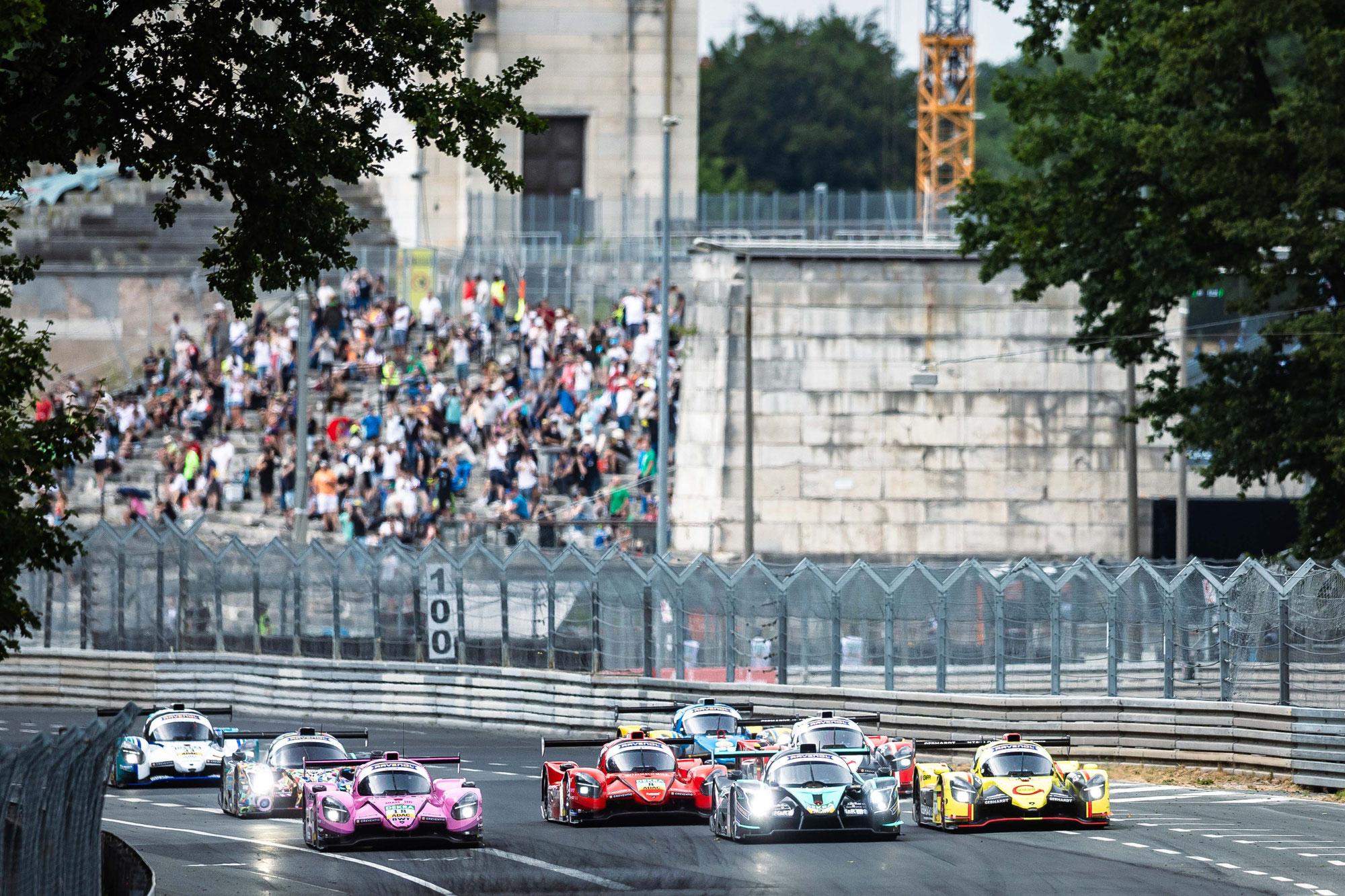 Le Mans Prototypen starten auf dem Nürburgring