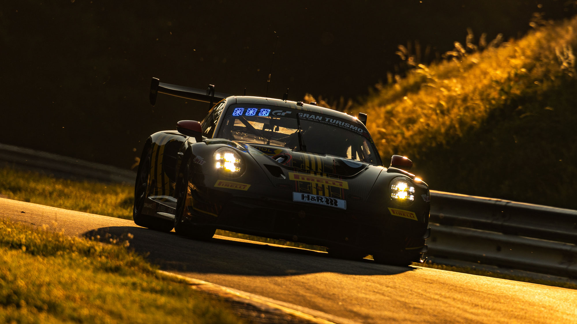 Bronzerang für Dinamic-Porsche beim 24h-Rennen auf dem Nürburgring