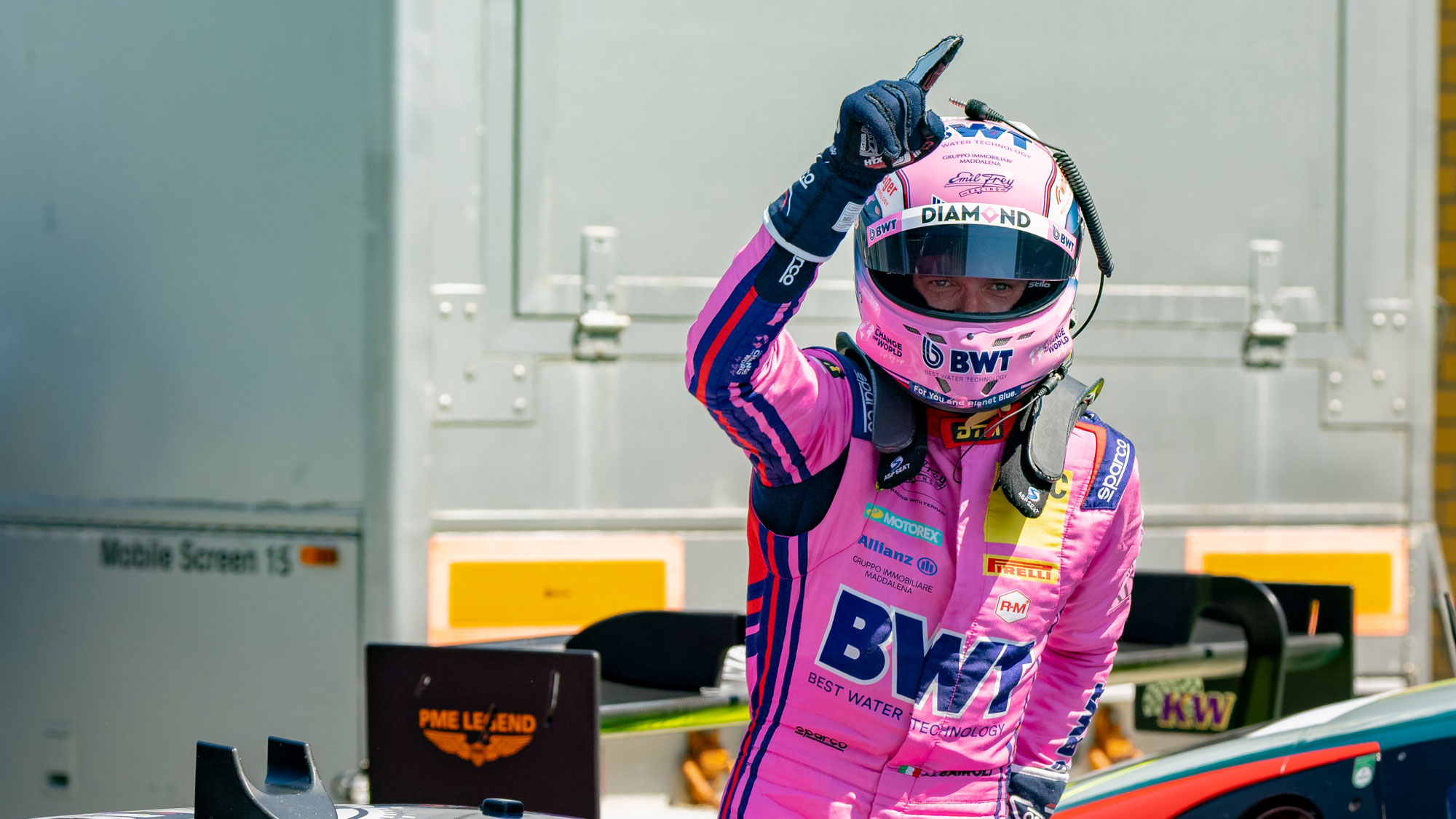 Emil Frey Racing feiert bei DTM am Lausitzring Sieg und Meisterschaftsführung durch Matteo Cairoli