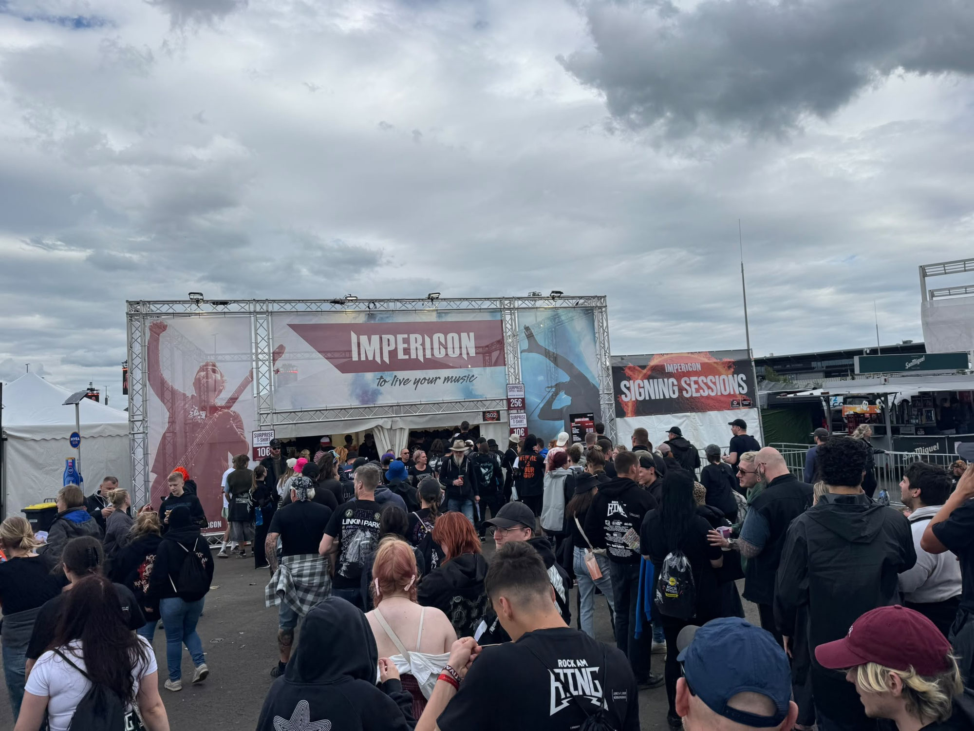 Dimensions Group sorgt mit maßgeschneiderten Bauten für die Infrastruktur bei Rock am Ring