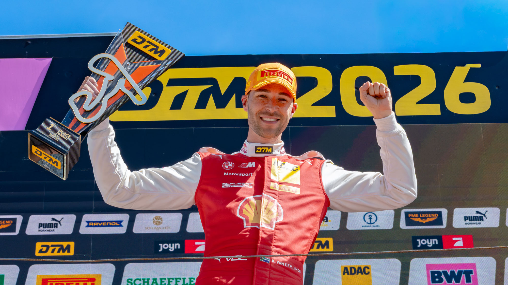 DTM: Kelvin van der Linde siegt in Zandvoort, Podium für Marco Wittmann nach grandiosem Comeback.