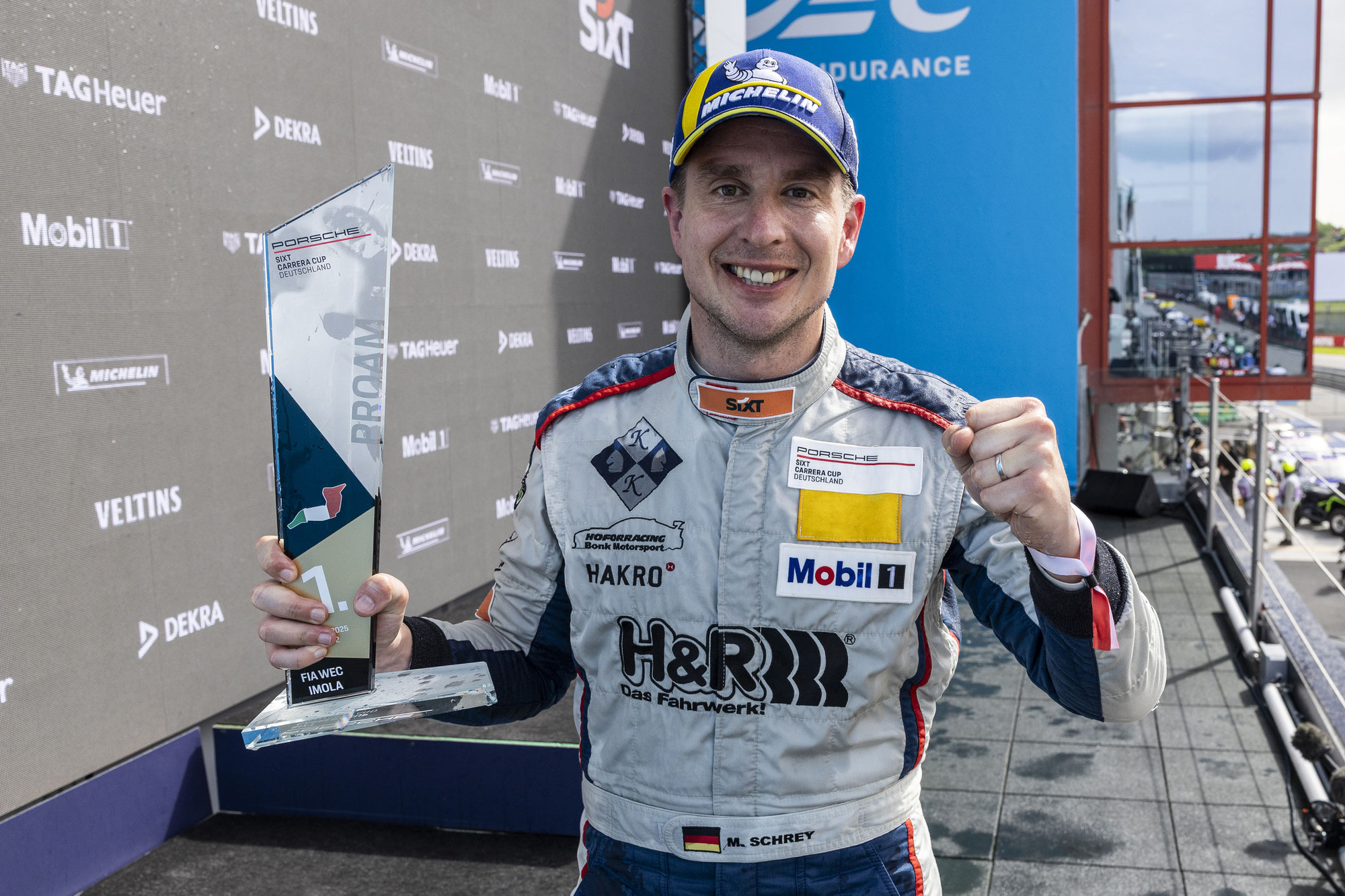 Pro-Am Sieg für Michael Schrey beim Saisonauftakt des Porsche Carrera Cup in Imola