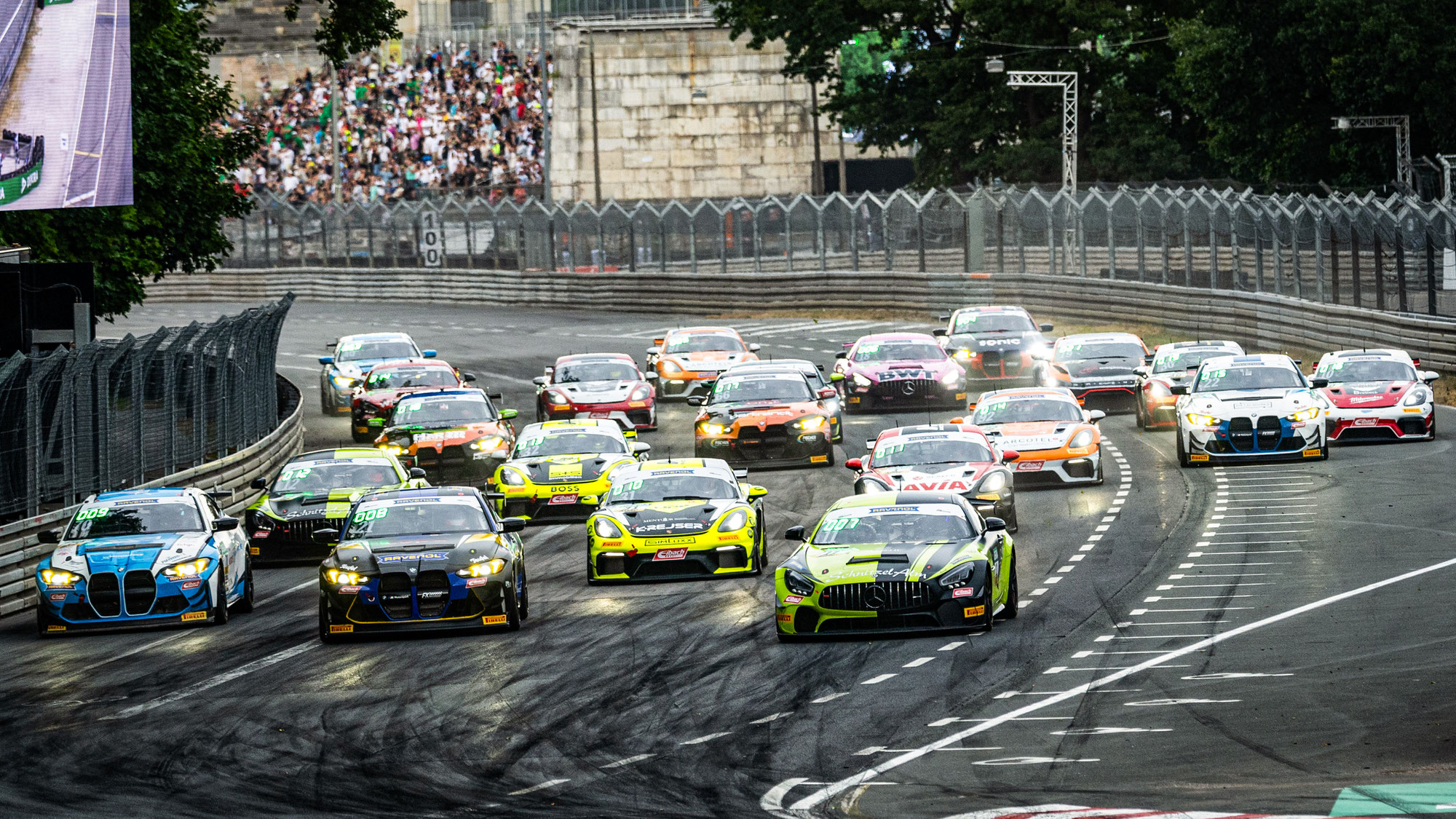 Wer wird auf dem Nürburgring Halbzeit-Champion der ADAC GT4 Germany 2025?
