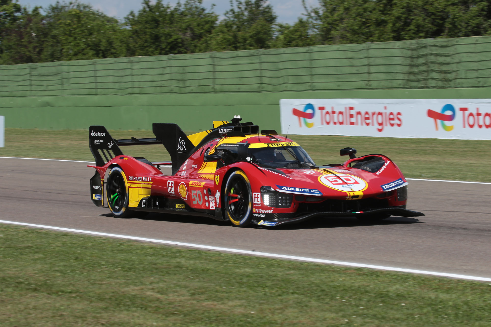 FIA WEC in Imola: Ferrari dominiert Hypercar-Klasse, Manthey Porsche auf Pole in LMGT3
