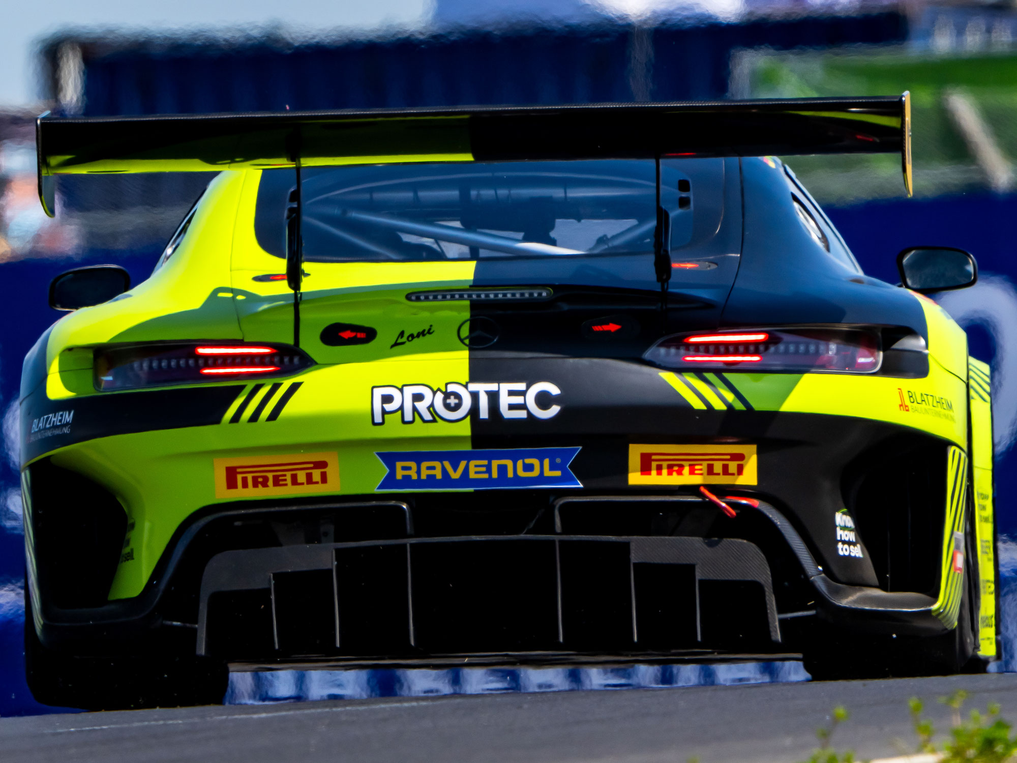Frustrierendes Wochenende für SR Motorsport by Schnitzelalm