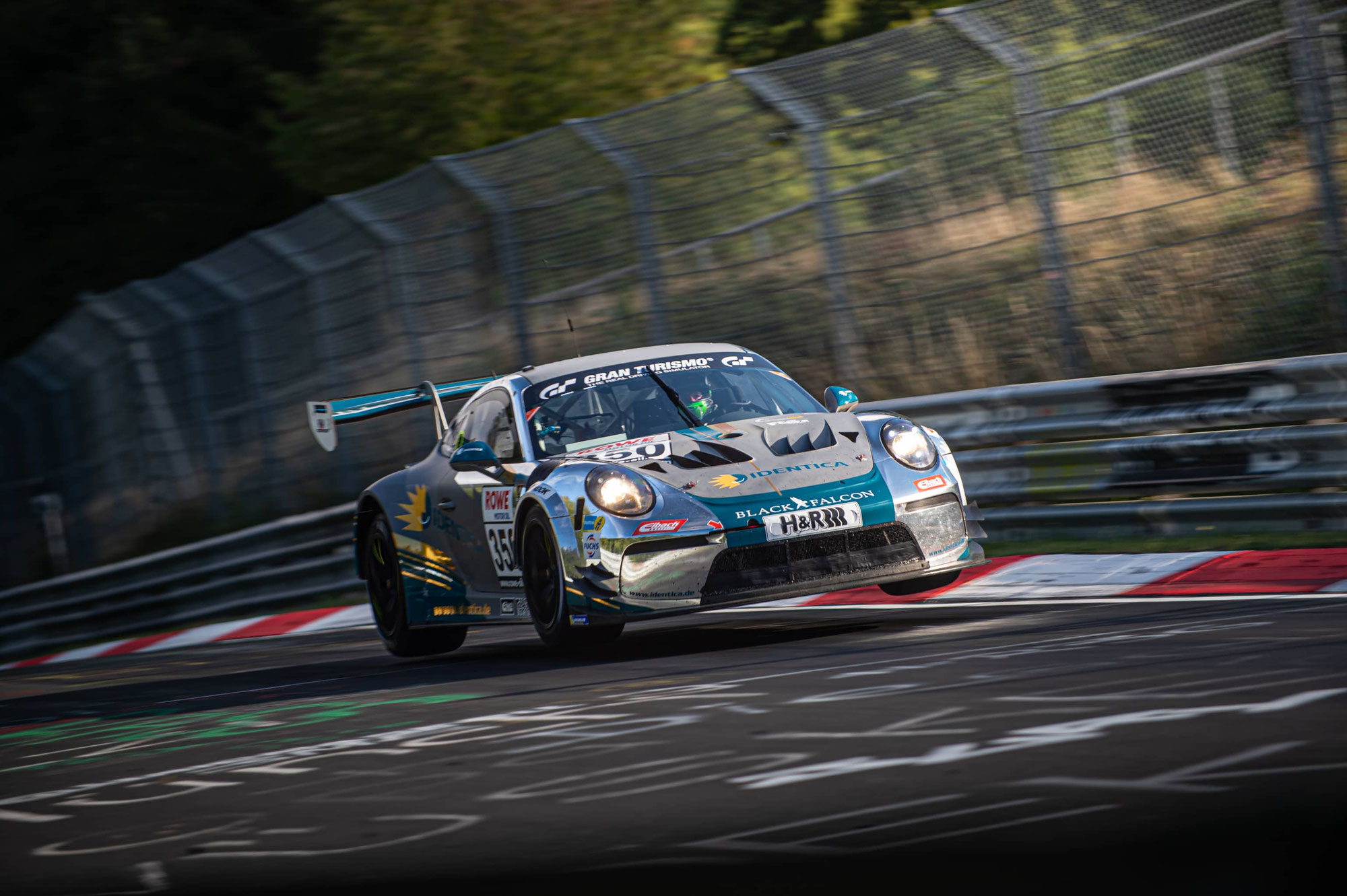 Umfangreiches NLS-Programm für BLACK FALCON