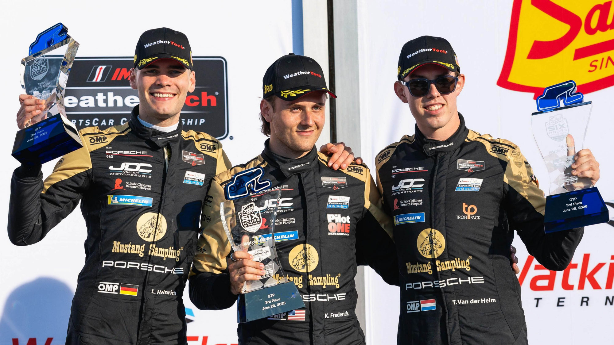  Nervenkitzel-Podium für Heinrich in dramatischem Rennen