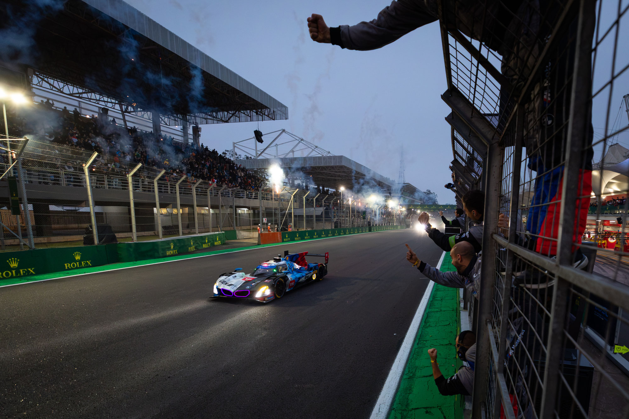 Zweiter Saisonsieg für das BMW M Team WRT – #15 BMW M Hybrid V8 triumphiert in São Paulo.