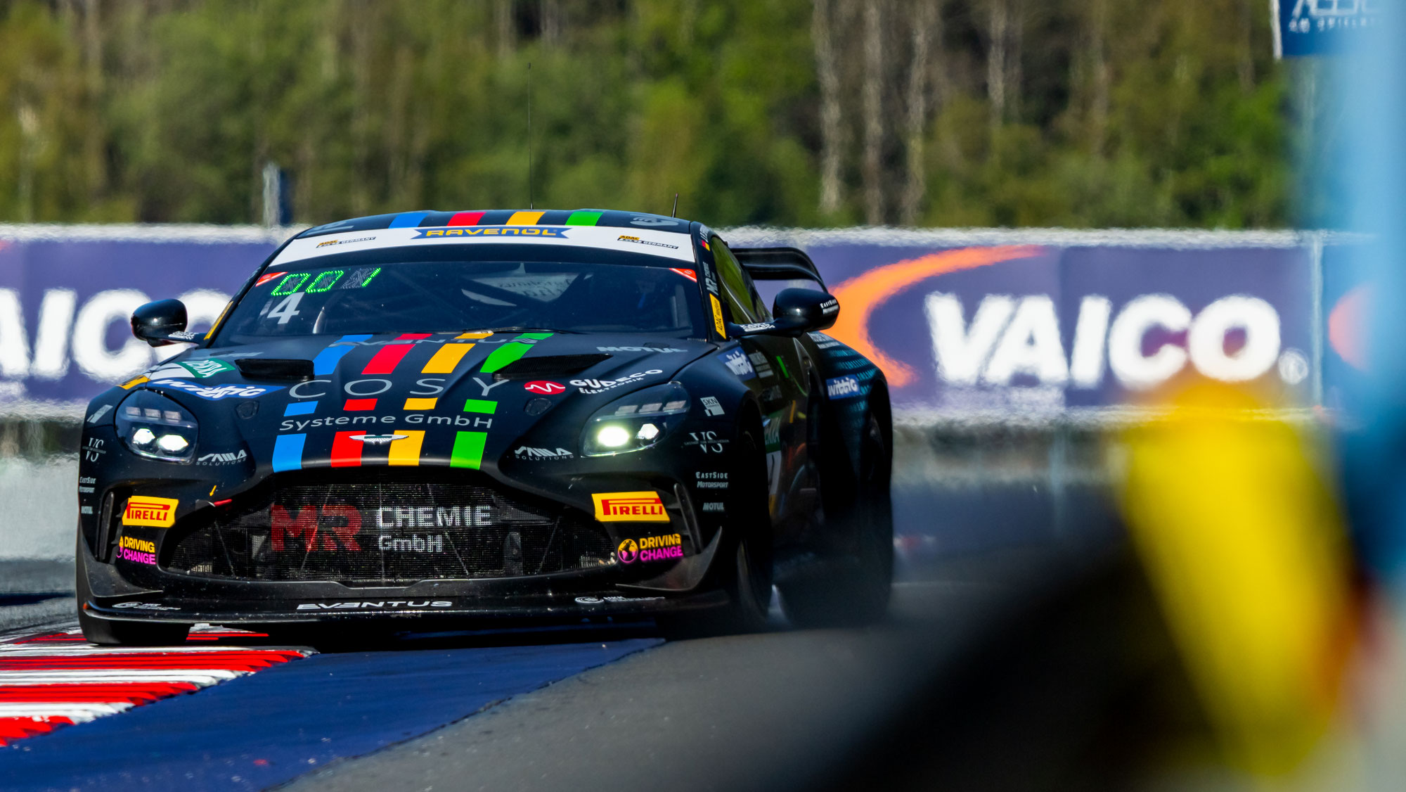 COSY Racing by ESM feiert Debütsieg in der ADAC GT4 Germany