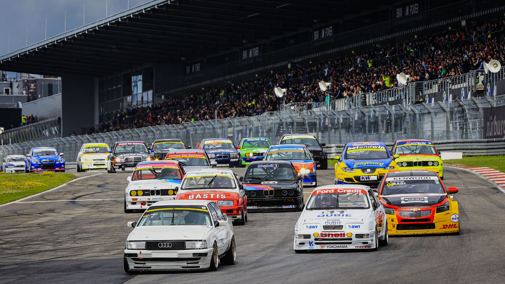 Spektakuläre Momente, emotionale Wiedersehen und historische Leckerbissen beim Oldtimer-Grand-Prix auf dem Nürburgring