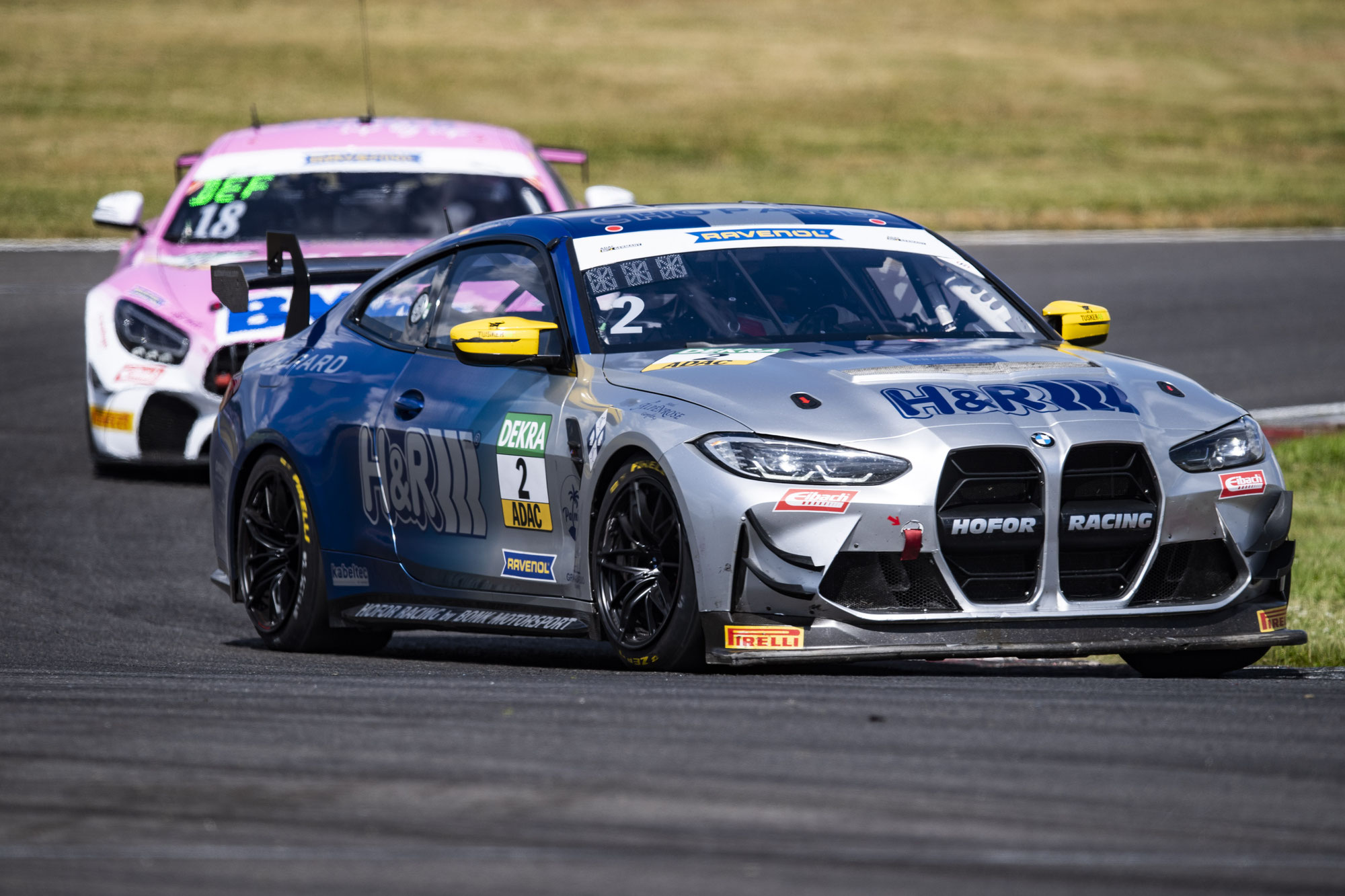 Dritter Saisonsieg für Michael Schrey in der ADAC GT4 Germany
