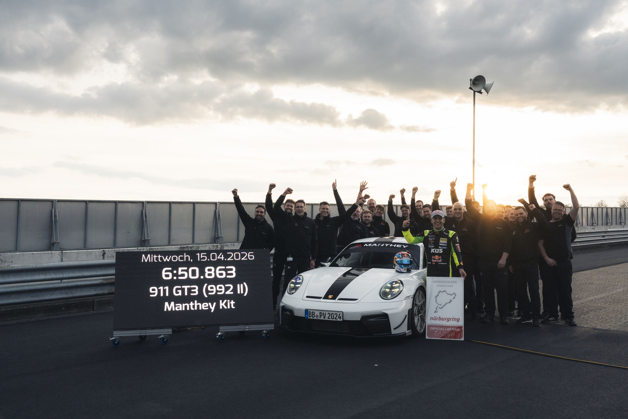 Manthey verbessert Rundenzeit auf der Nordschleife mit dem Porsche 911 GT3 (992.2) Manthey Kit ­ ­ ­ ­ ­ ­ ­ ­ ­  ­  Neue offizielle Rundenzeit des 911 GT3 (992